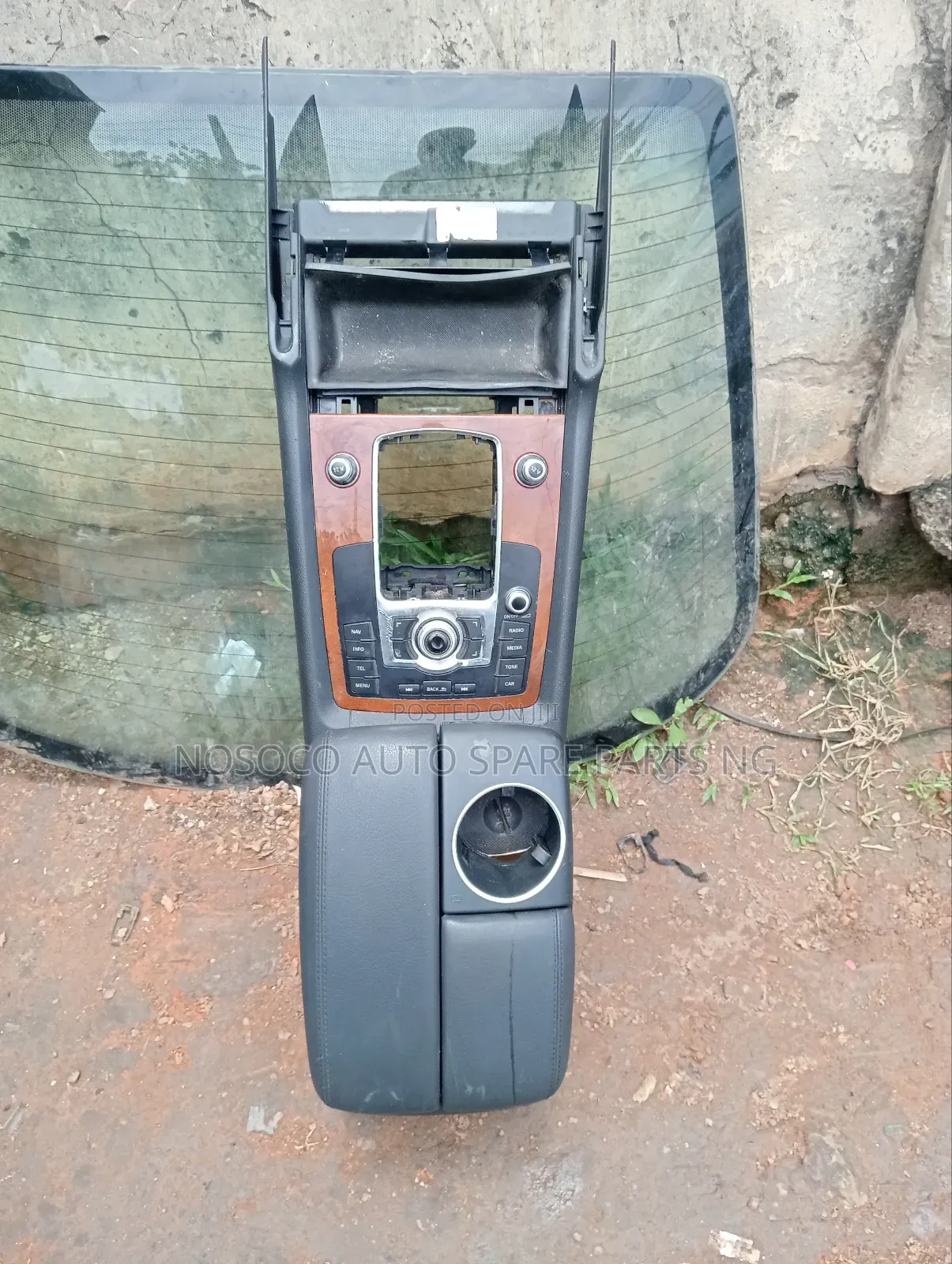 Audi Q7 Complete Arm Rest With Radio Control