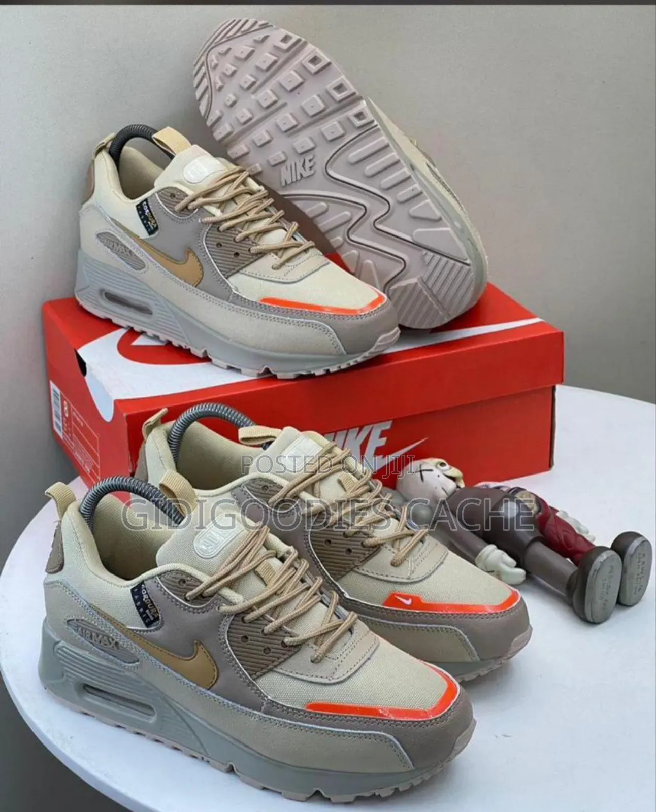 Premium Nike Air Max 090 Sneakers