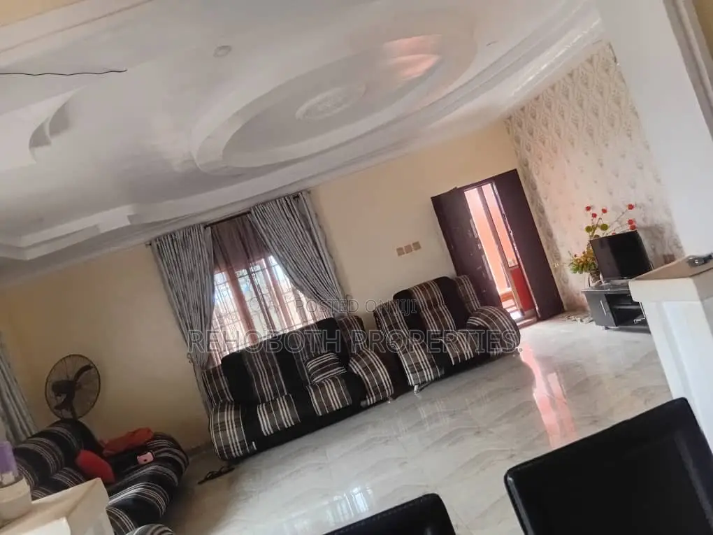 5bdrm Bungalow in Taiye Mogonna, Akala Express for sale