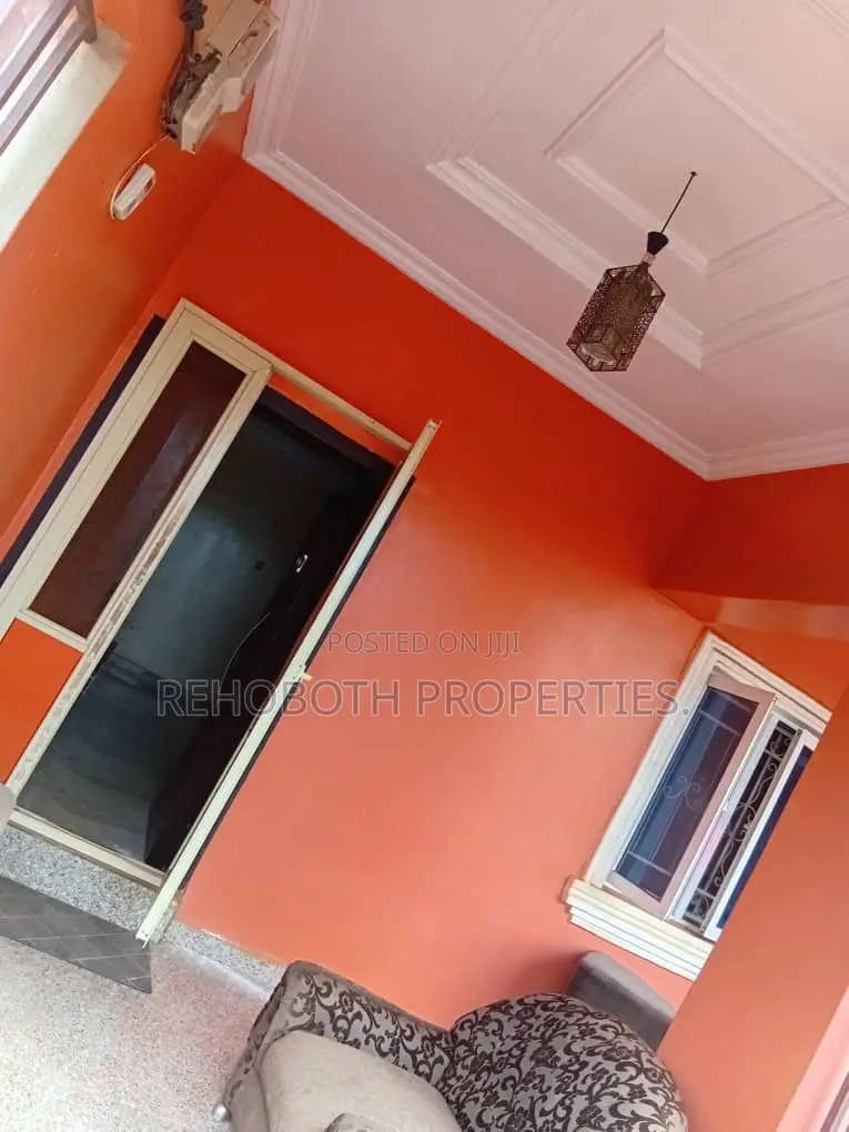 5bdrm Bungalow in Taiye Mogonna, Akala Express for sale