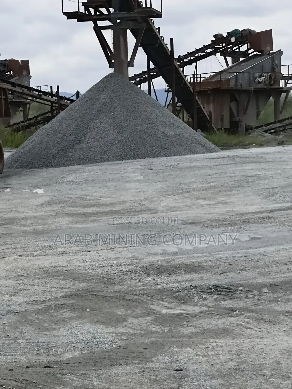 Arab Iron Black Chipping and Granite