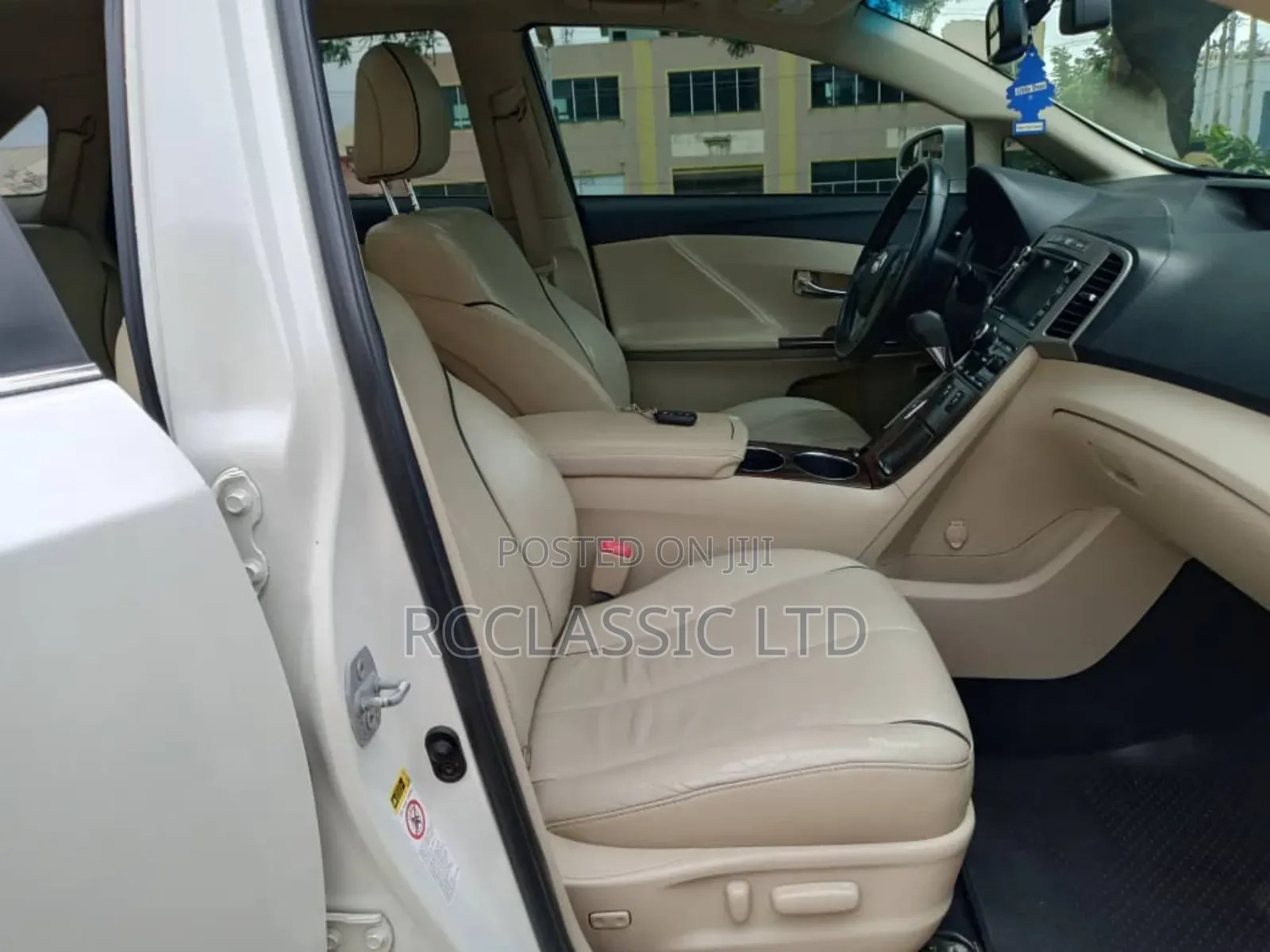 Toyota Venza Limited 4dr Wagon AWD (3.5L 6cyl 6A) 2014 Off white