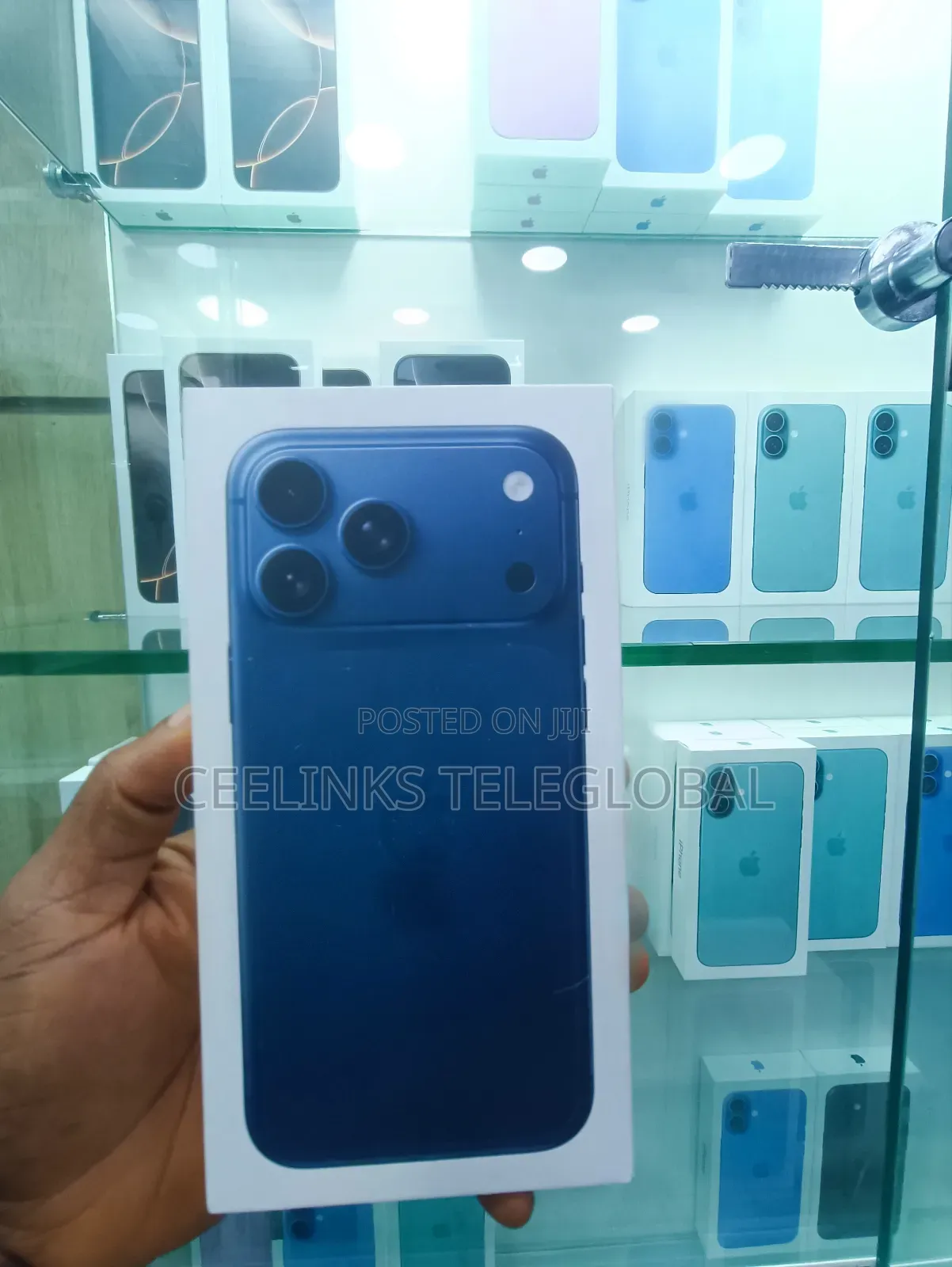 New Apple iPhone 17 Pro Max 256 GB Blue