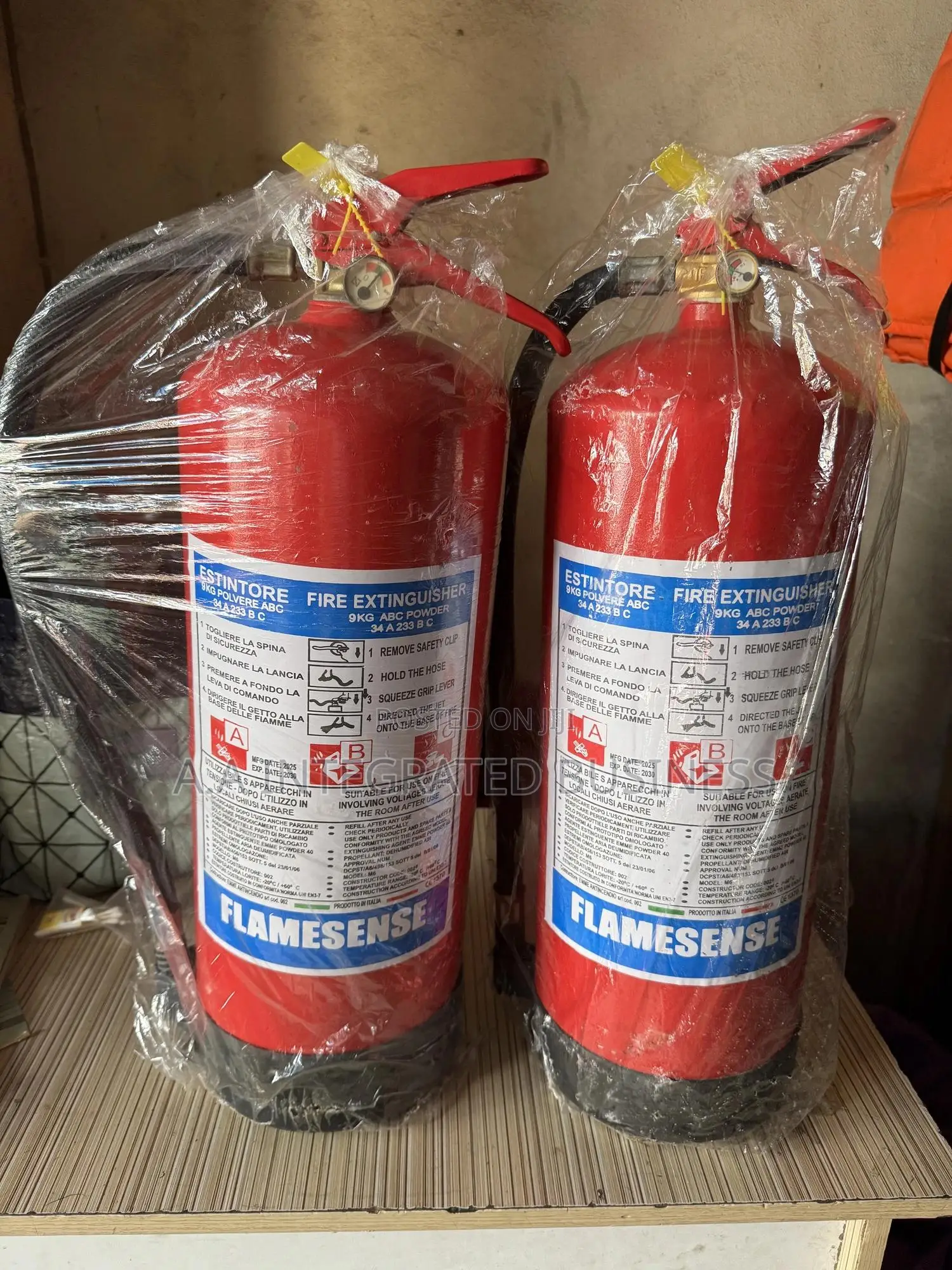 9kg Fire Extinguisher Original With Hanger