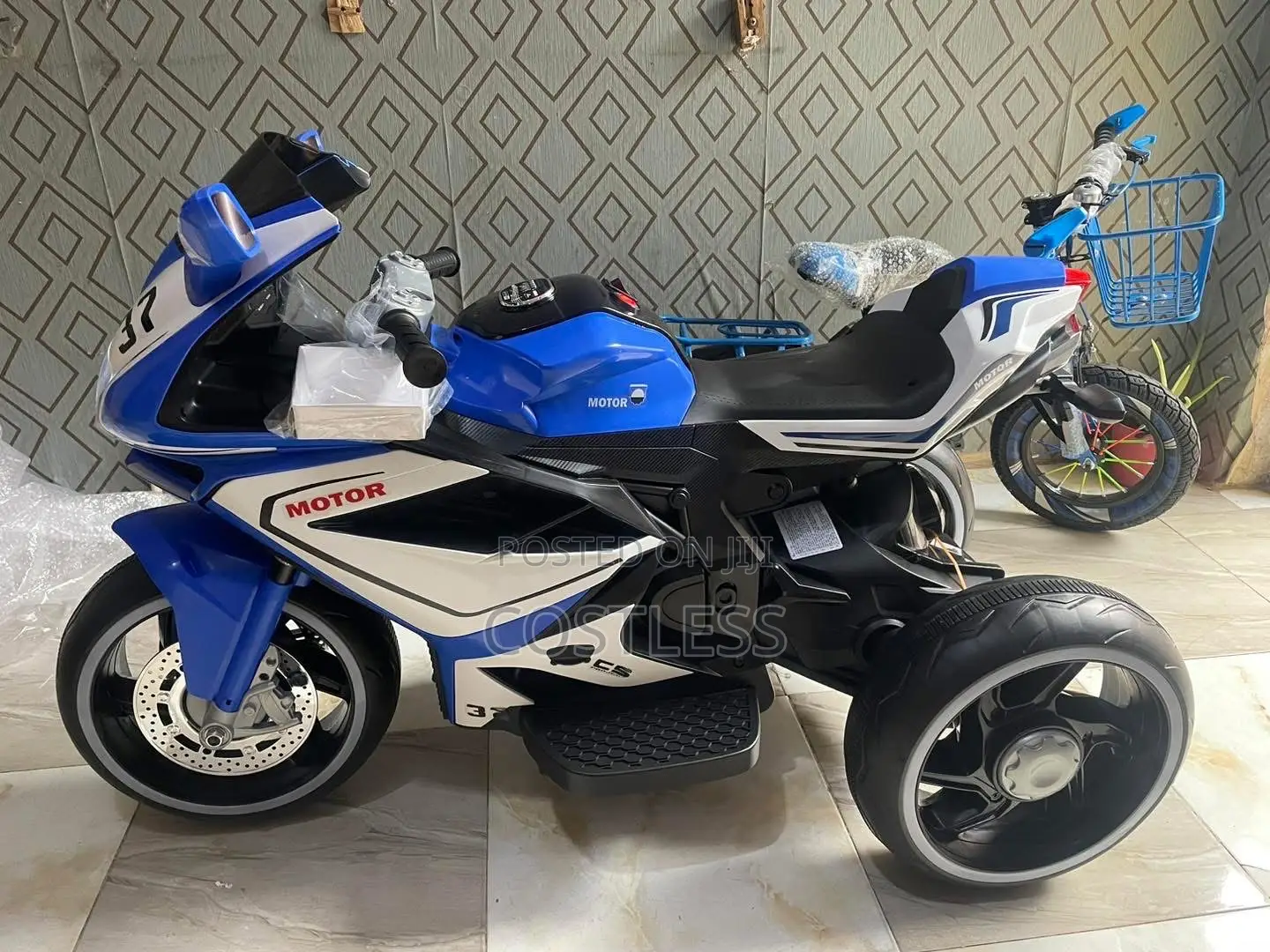 Quality Unisex Rechargeable Power Bike (Age 2-9years)