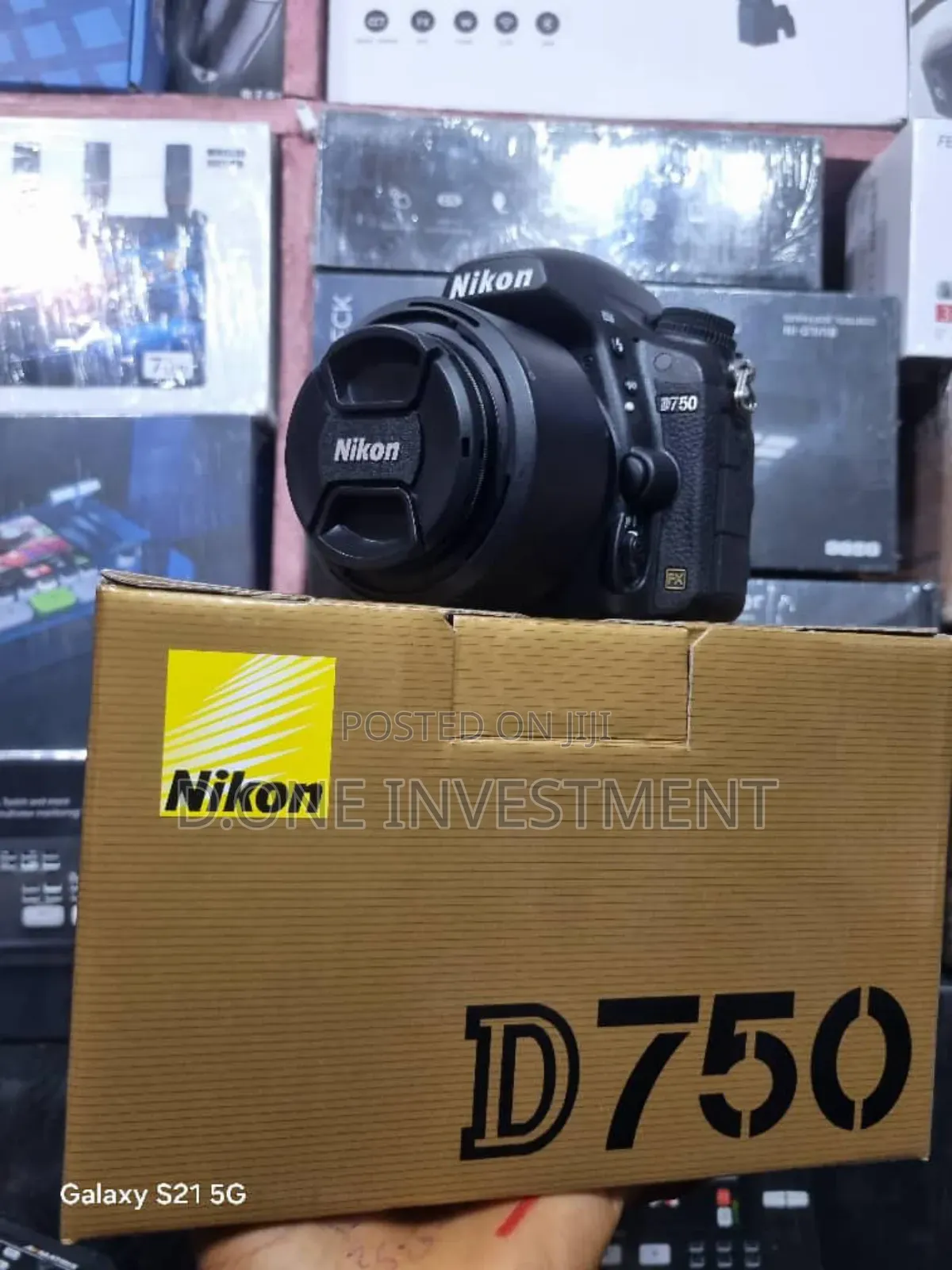 Nikon D750 Frame Camera With 50mm F/1.8 Lens