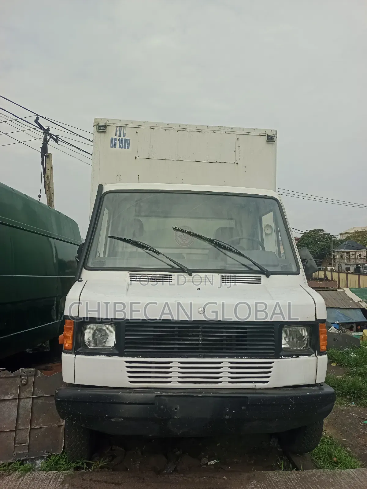 410d Mercedes Benz Truck (Foreign Used) 6 Tyres