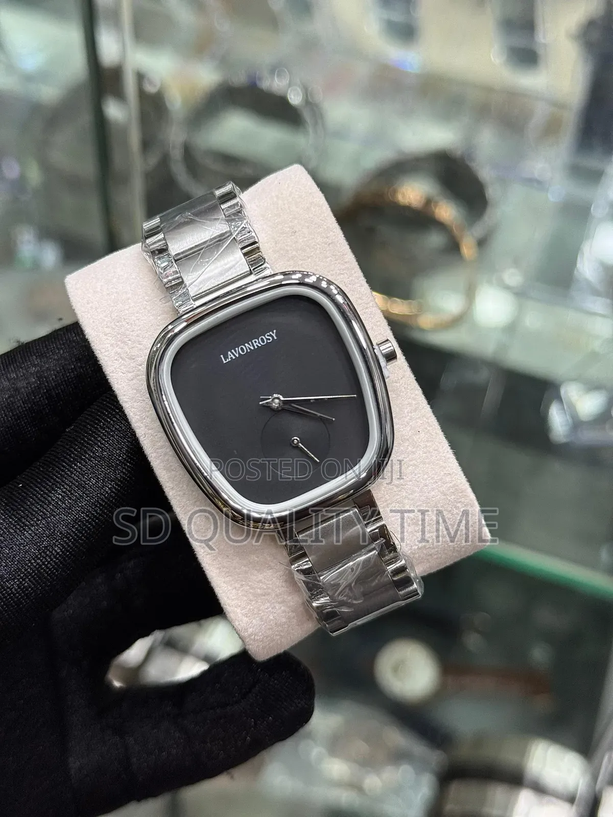Ladies Classic Wristwatch