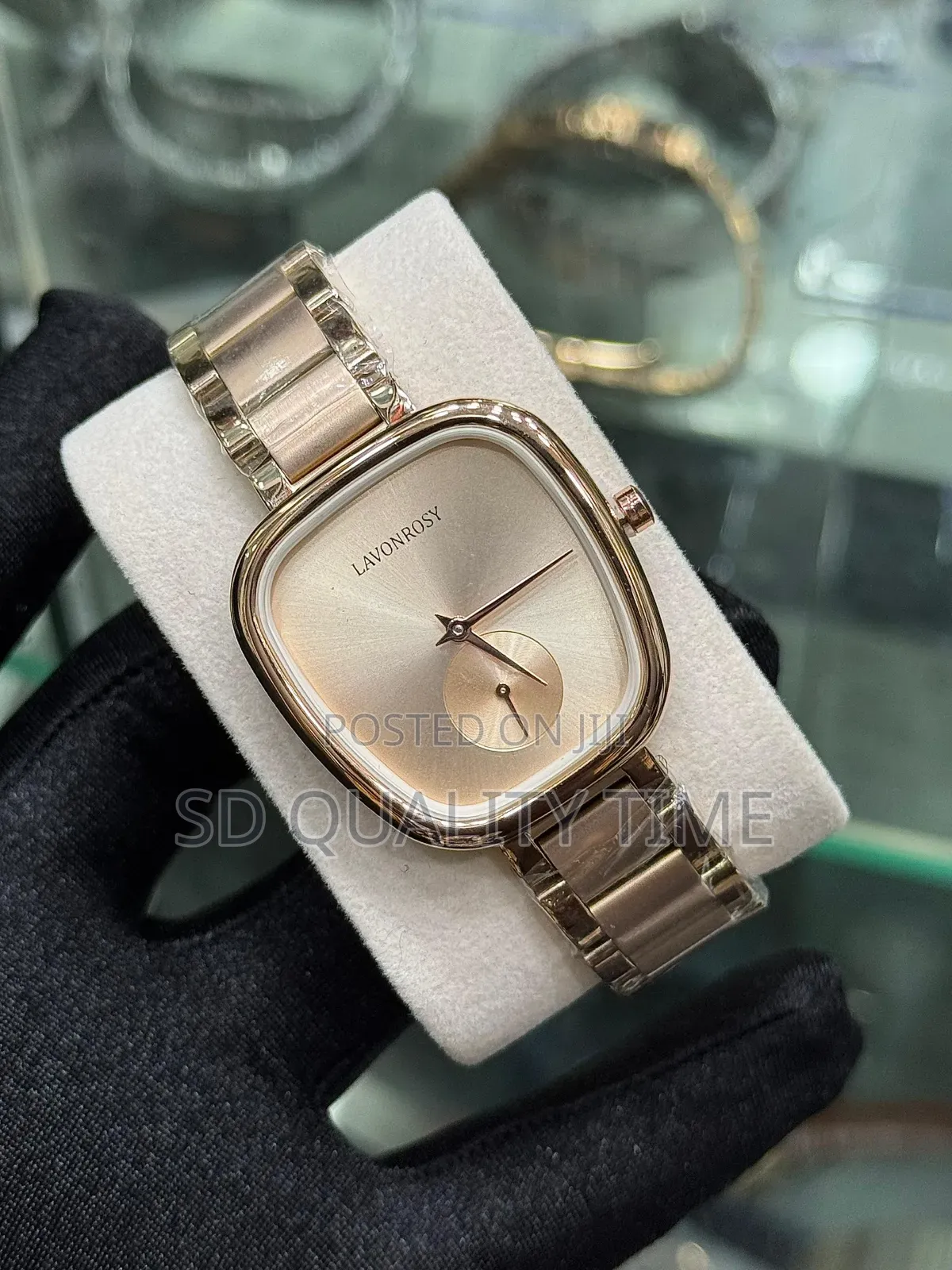 Ladies Classic Wristwatch