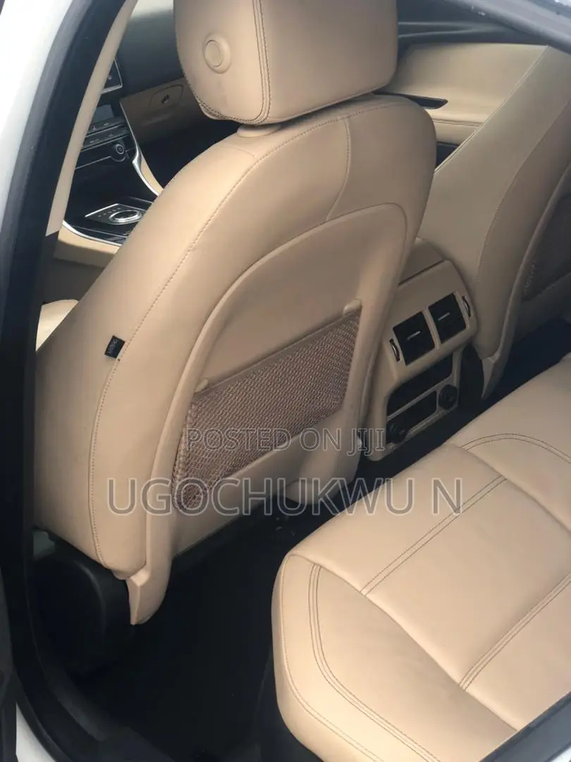 Jaguar XE 35t Prestige AWD 2017 Off white