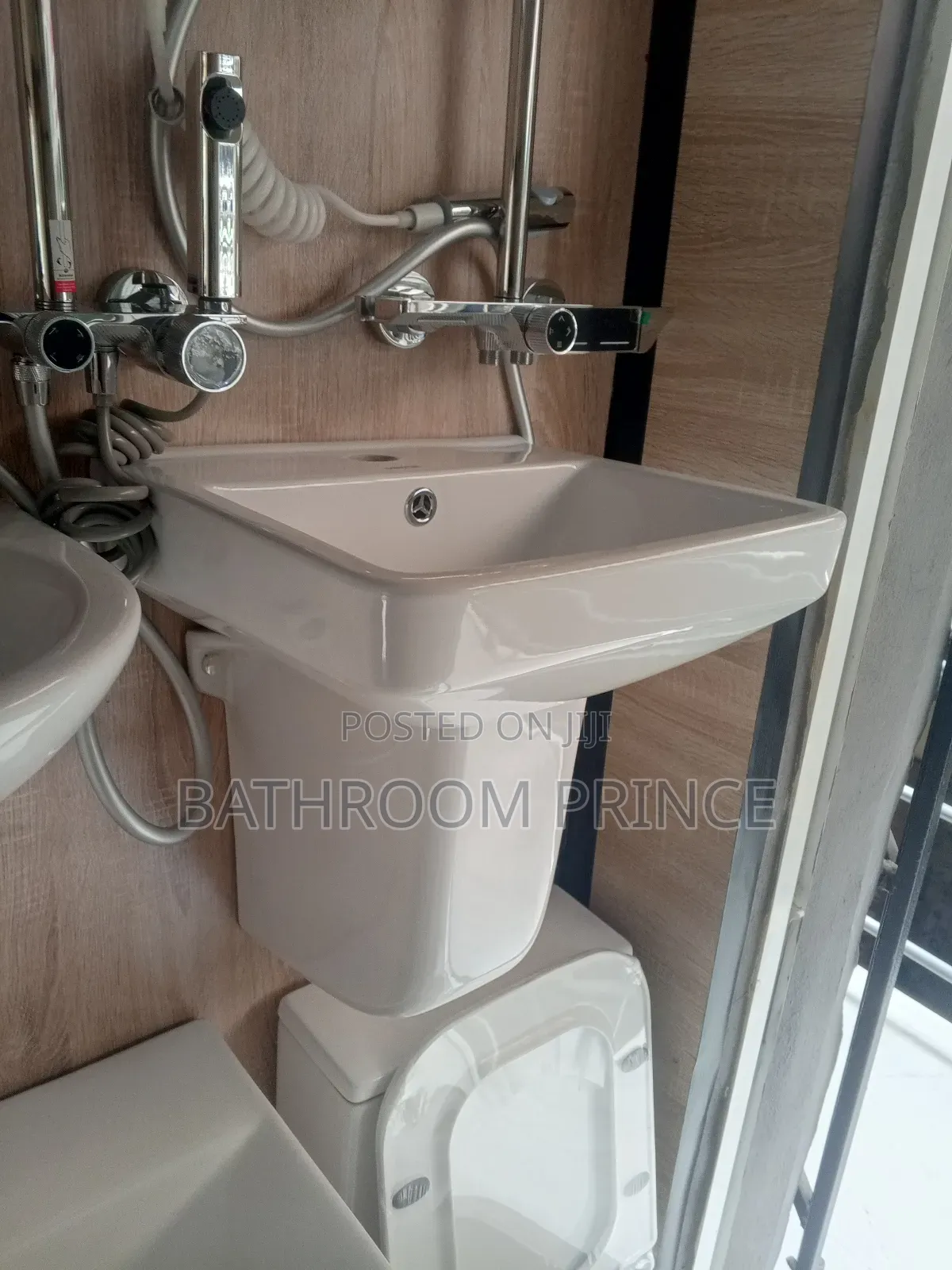 Unique Square Wall Hung Basin and Pedestal