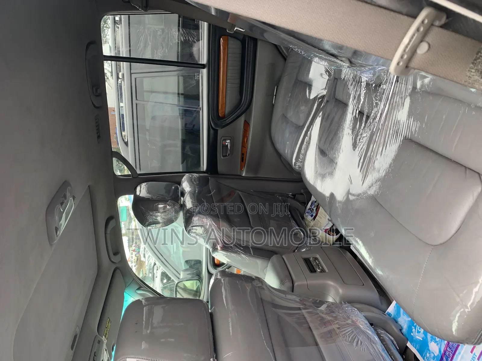 Lexus LX 470 Sport Utility 2007 Gray