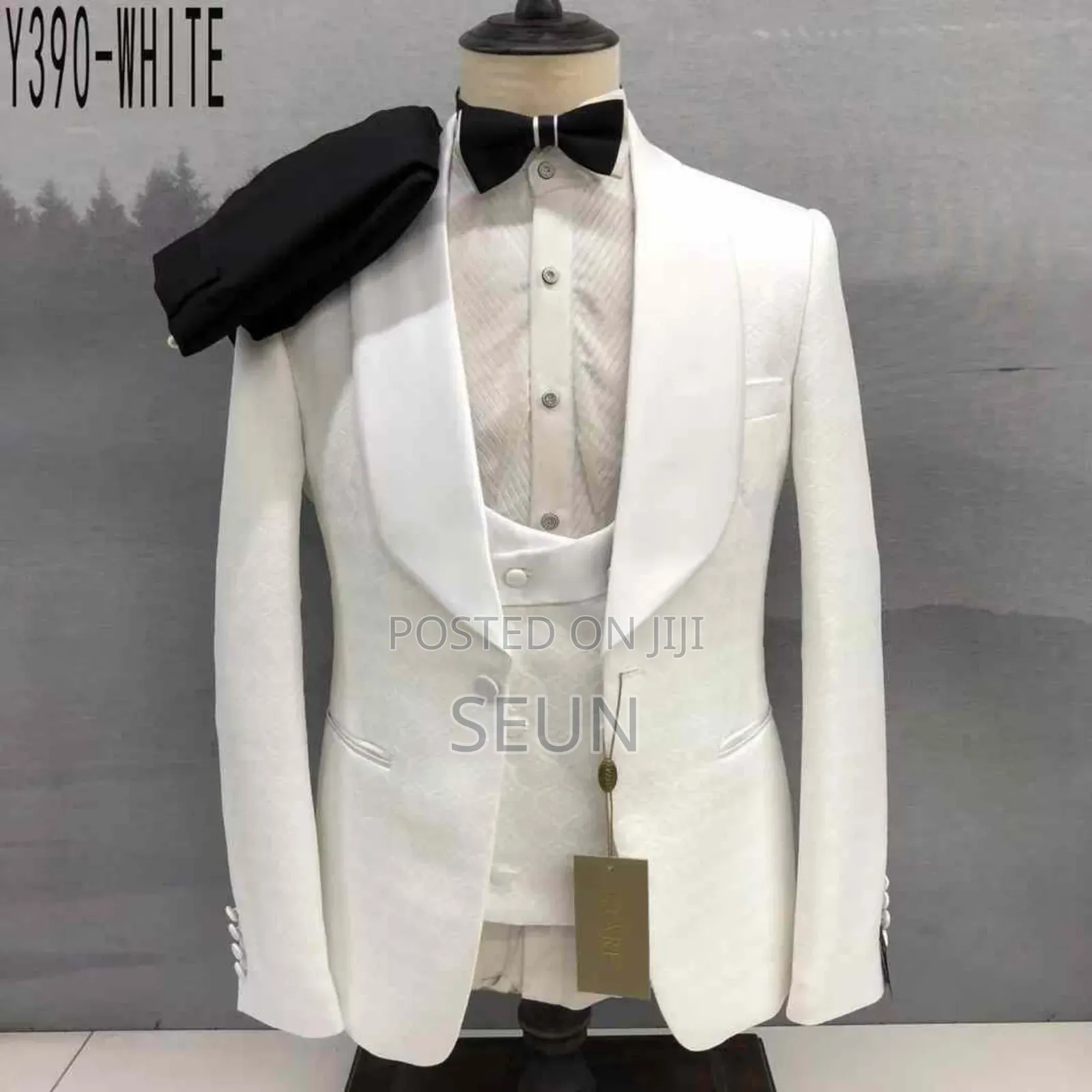 3 Piece Arare Men Suit for Rent