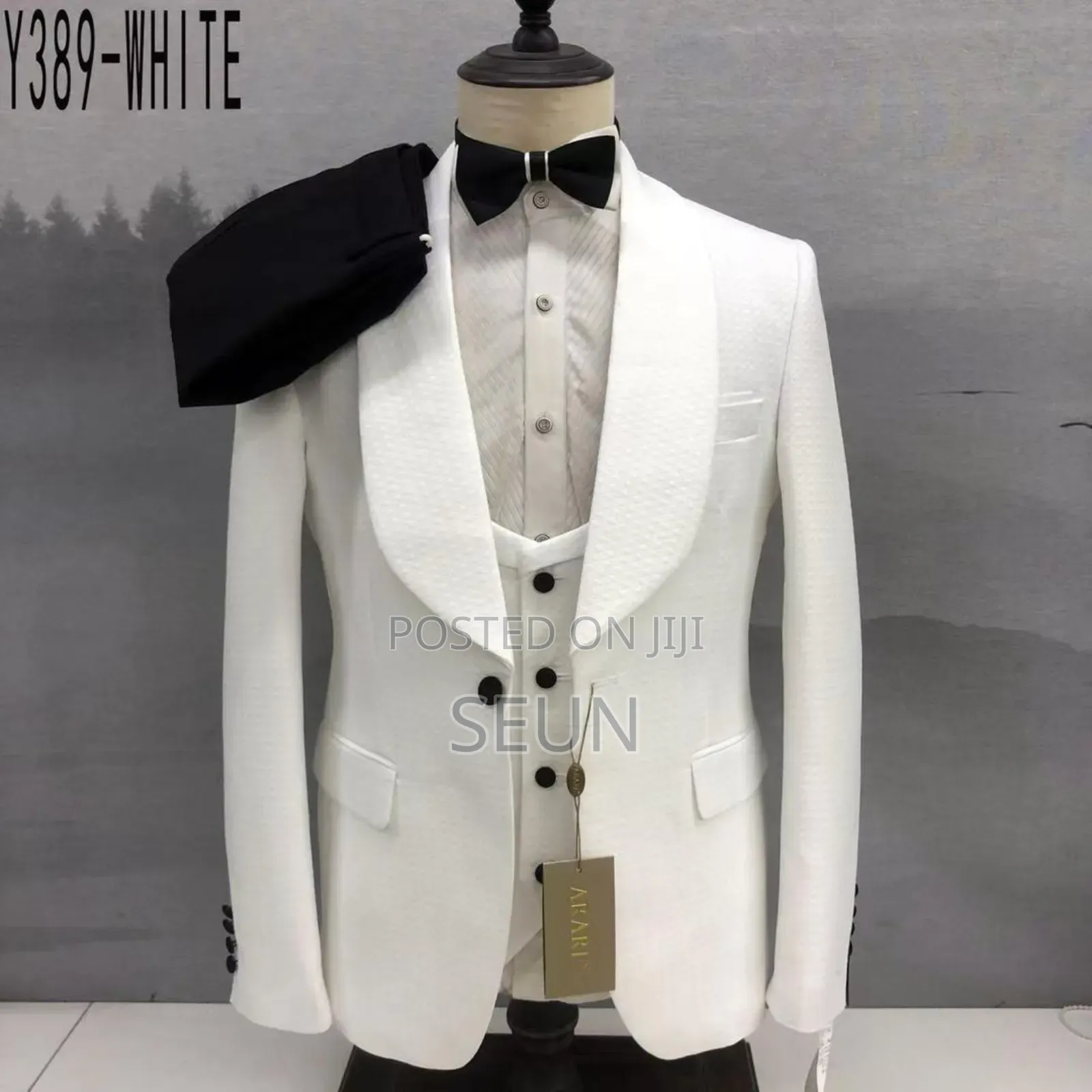 3 Piece Arare Men Suit for Rent