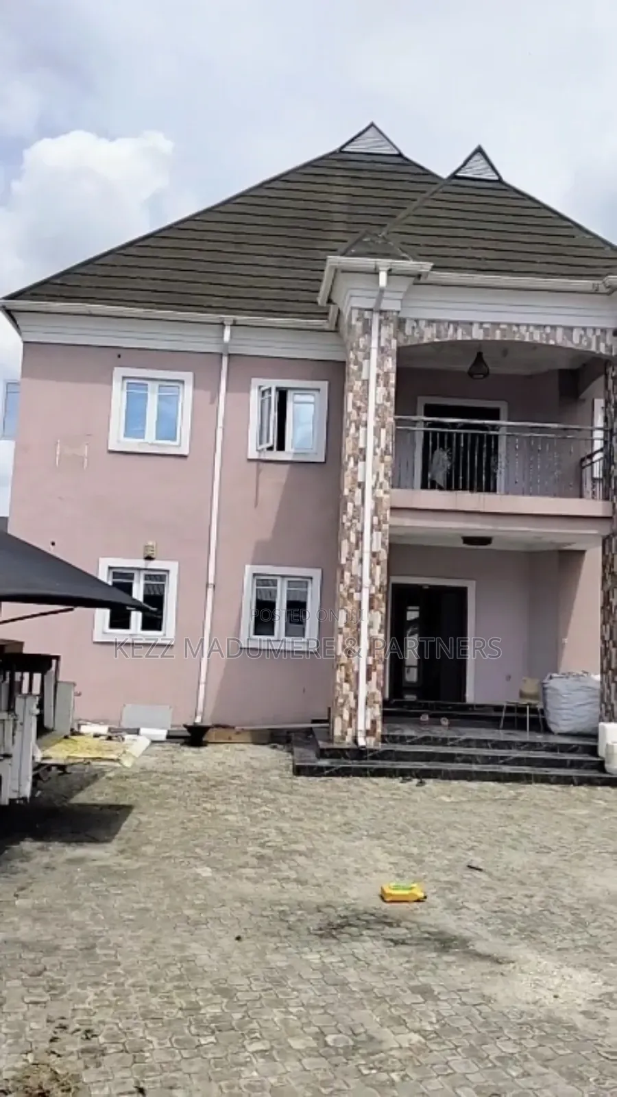 5bdrm Duplex in Gated Estate , Off for sale