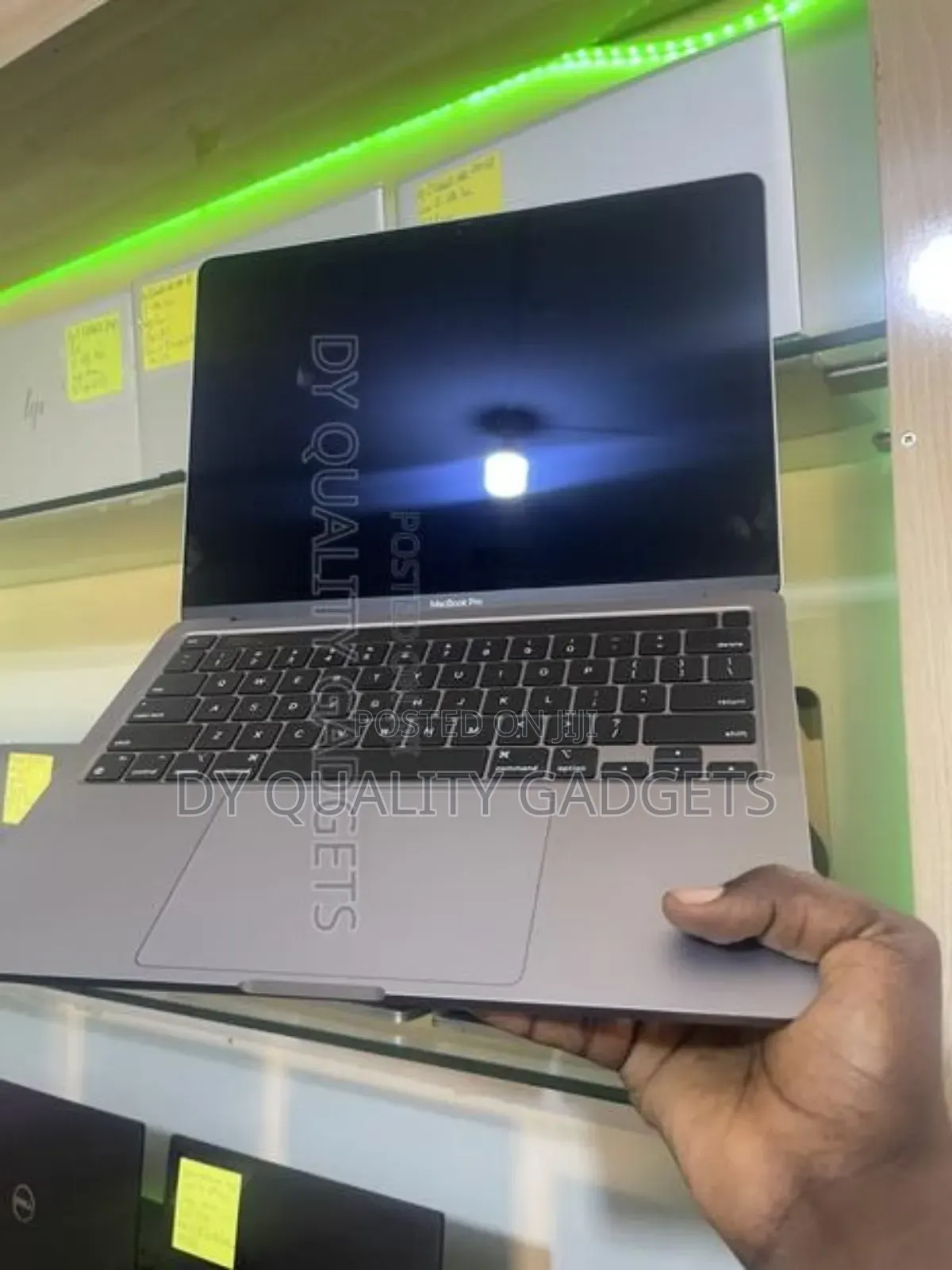 Laptop Apple MacBook Pro 2020 M1 16GB Apple M1 SSD 512GB