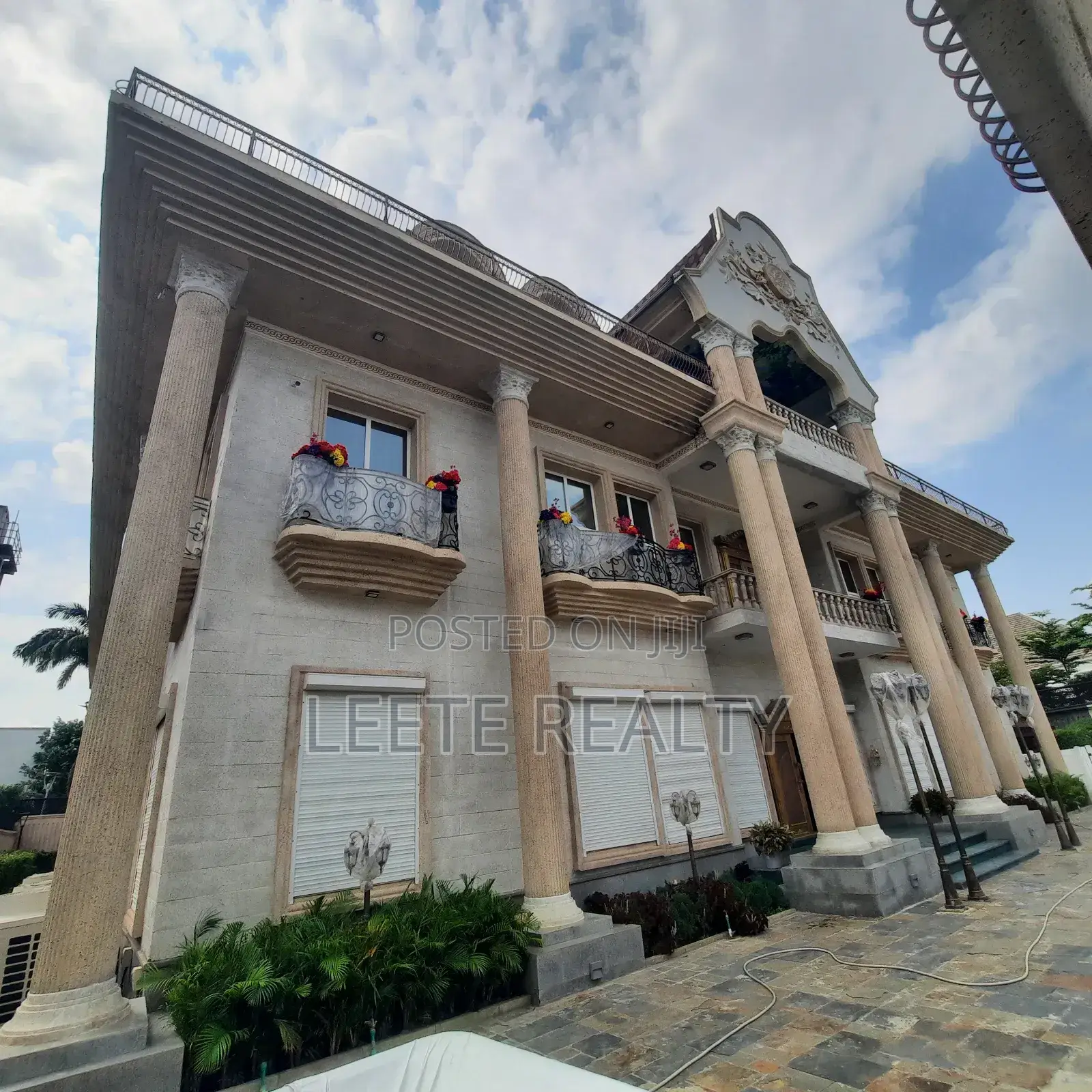 Furnished 9bdrm Mansion in Maitama for sale