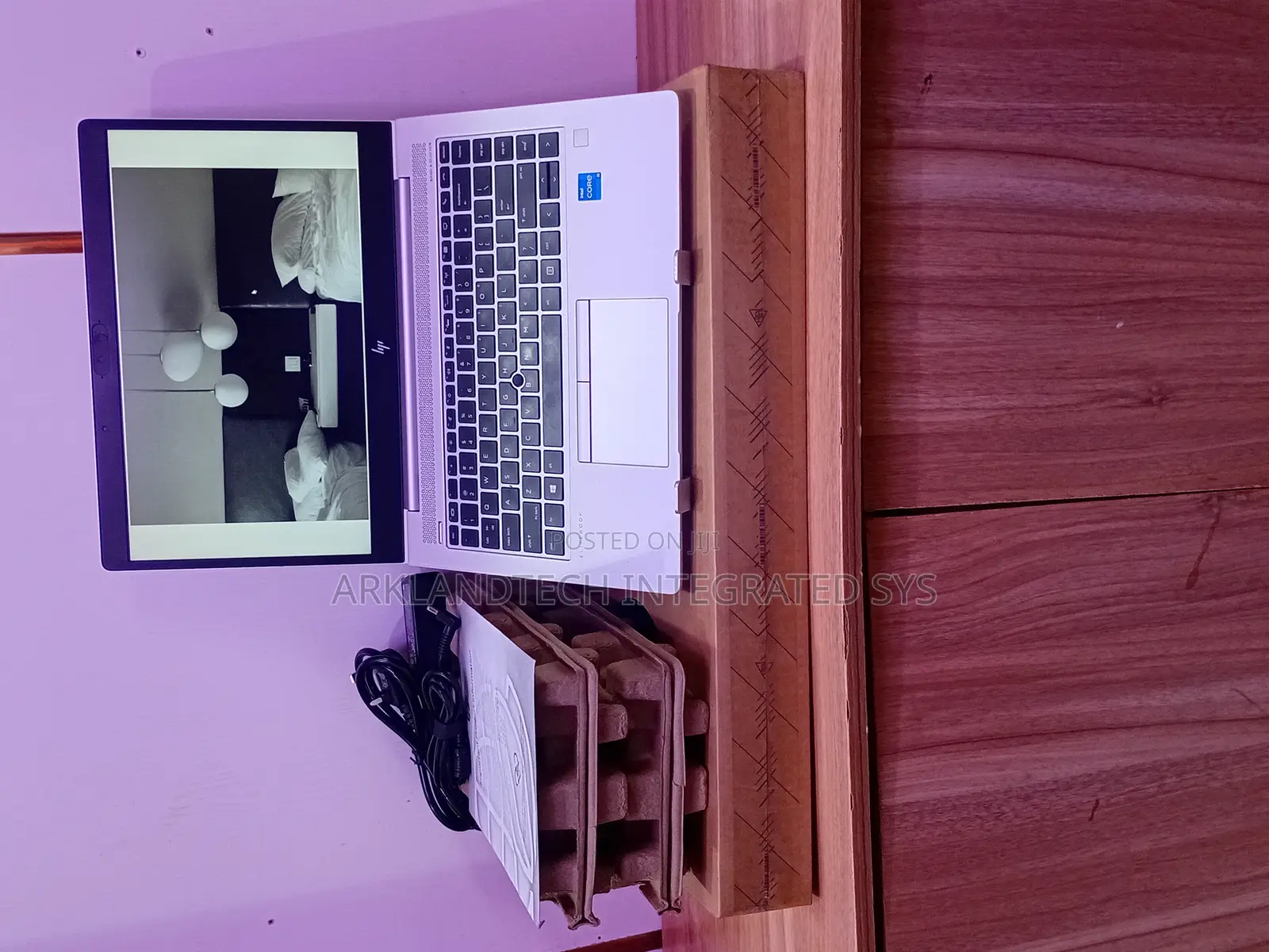 New Laptop HP EliteBook 8770W 12GB Intel Core i5 SSD 256GB
