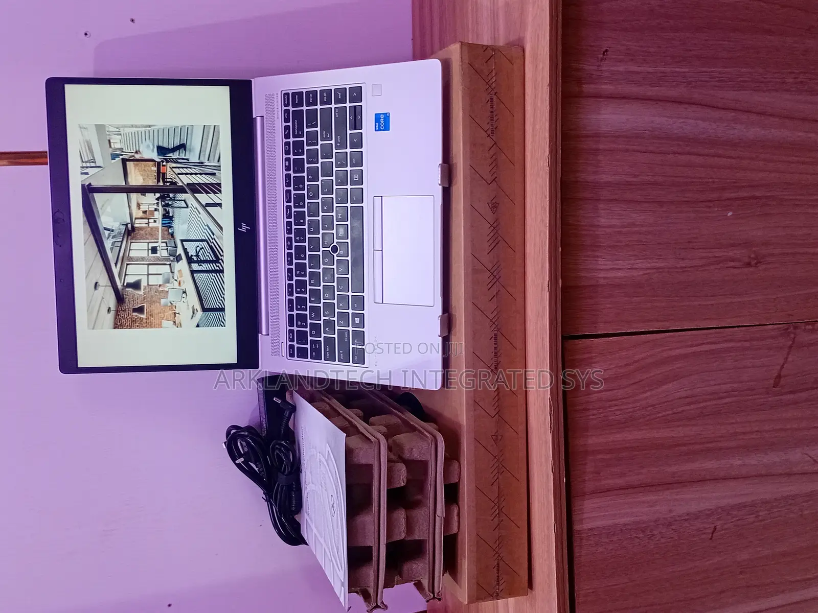 New Laptop HP EliteBook 8770W 12GB Intel Core i5 SSD 256GB
