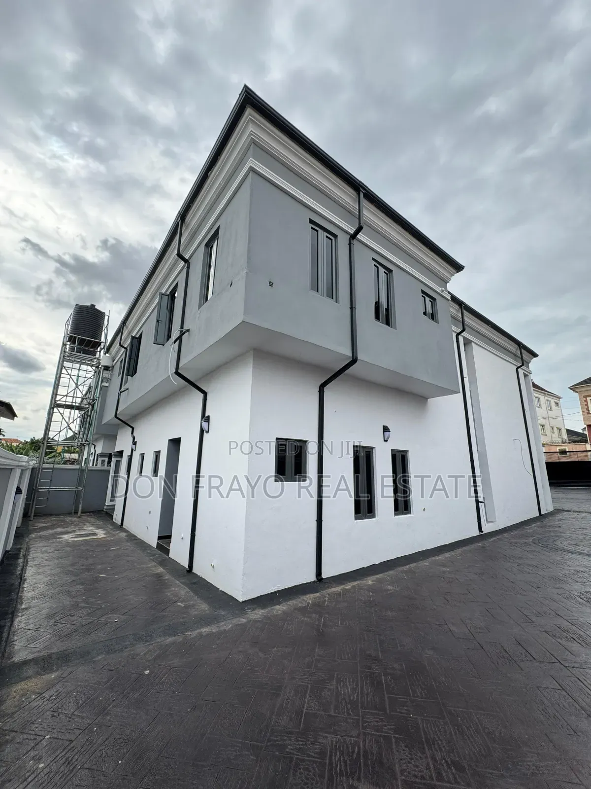 4bdrm Duplex in Oluyole Estate for sale