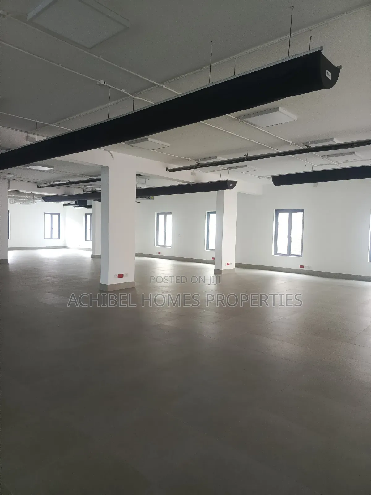 A Fully Serviced 600 Square Meter Office Space in Lekki Phase 1 to Let