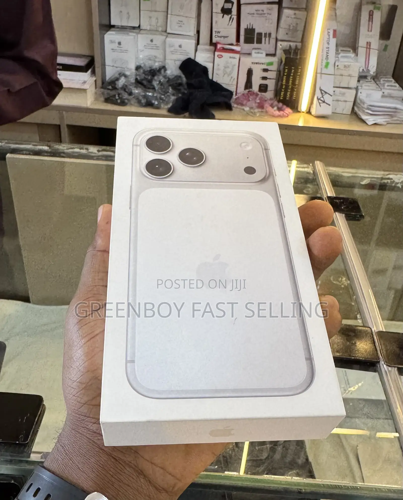New Apple iPhone 17 Pro Max 256 GB Silver