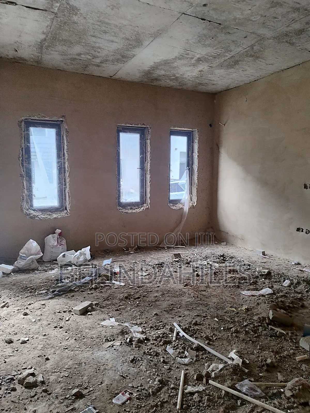 4bdrm Townhouse/Terrace in Mabushi for sale