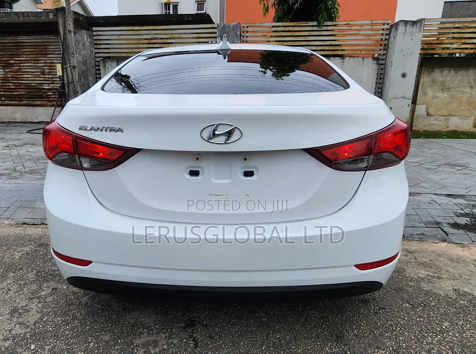 Hyundai Elantra Sport 4dr Sedan (2.0L 4cyl 6A) 2015 Pearl
