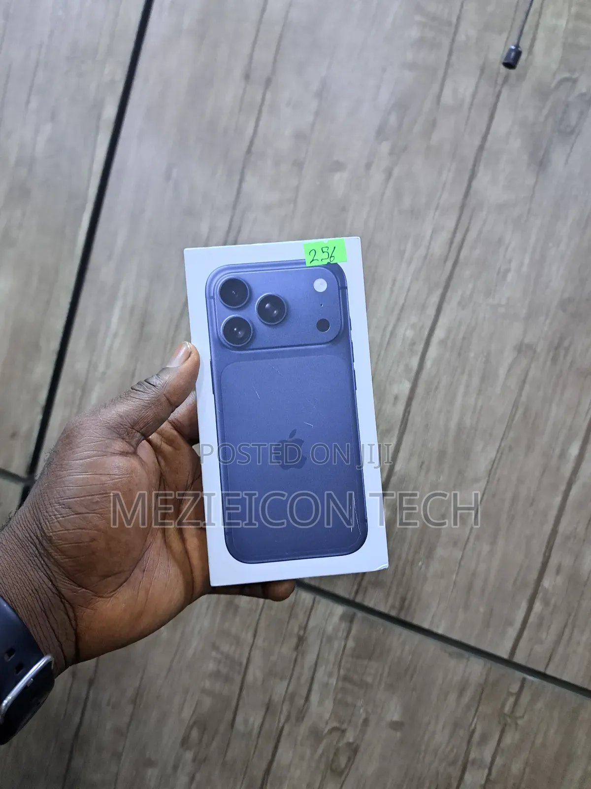 New Apple iPhone 17 Pro 256 GB Blue