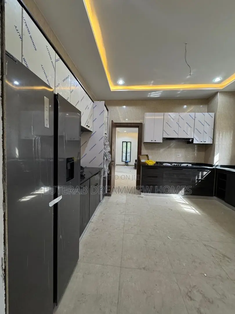 4bdrm Duplex in Jabi for rent