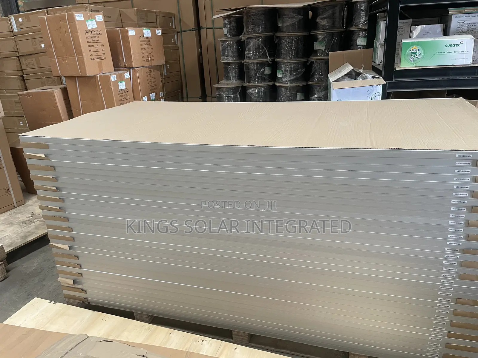 Jinko Brand New 585watts