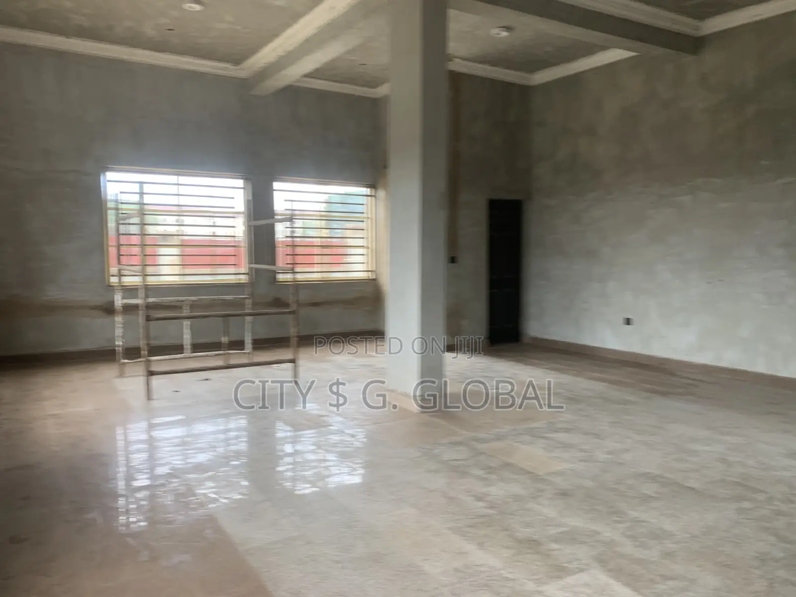 Shop Space./ Saloon / Spa/ Studio/ Restaurant