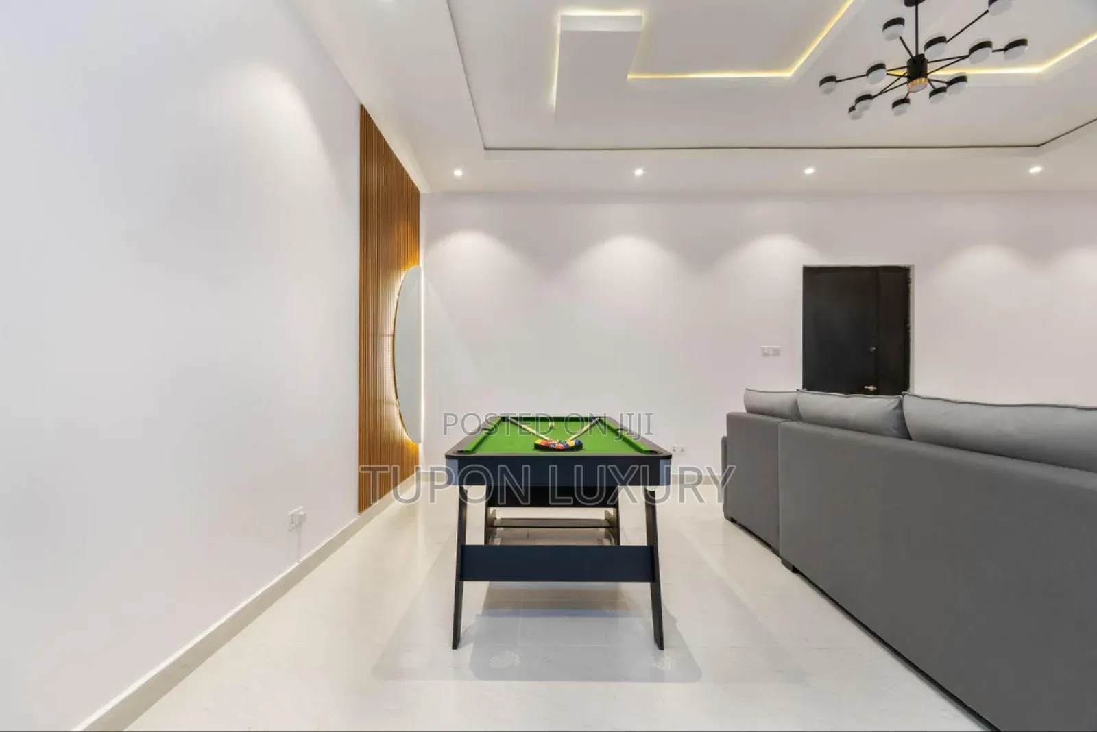 Luxury 1bedroom Apartment With Snooker, Rooftop Pool Gym