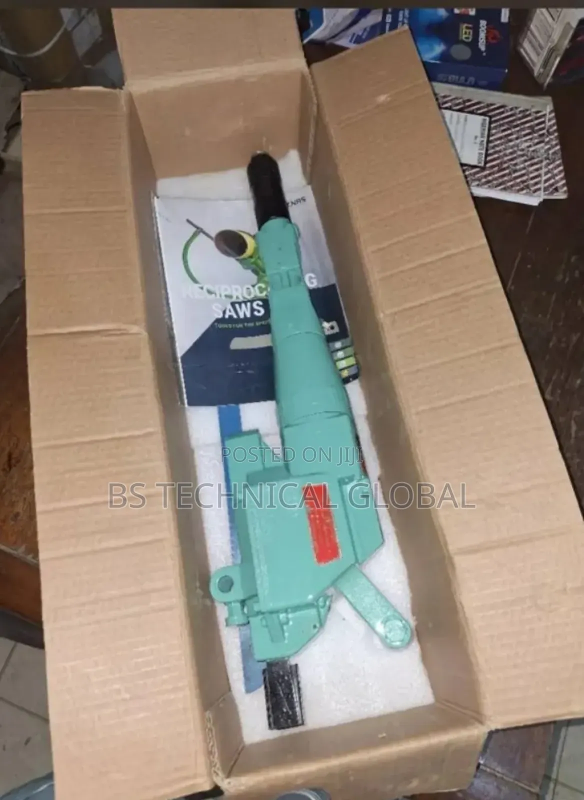 Pneumatic Reciprocating Saw