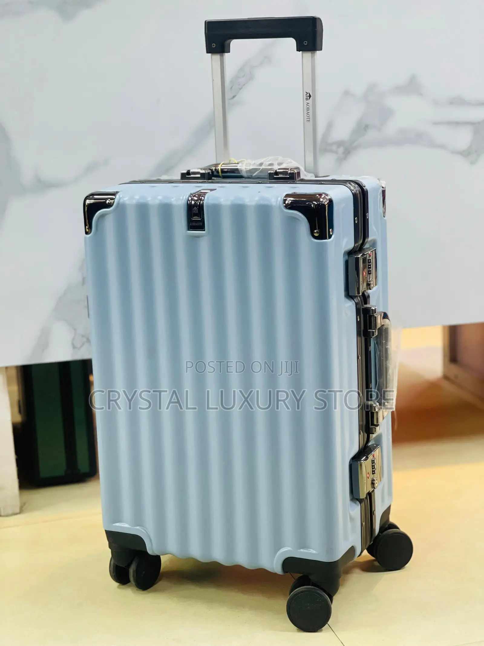 High Quality Luxury Travel Luggage