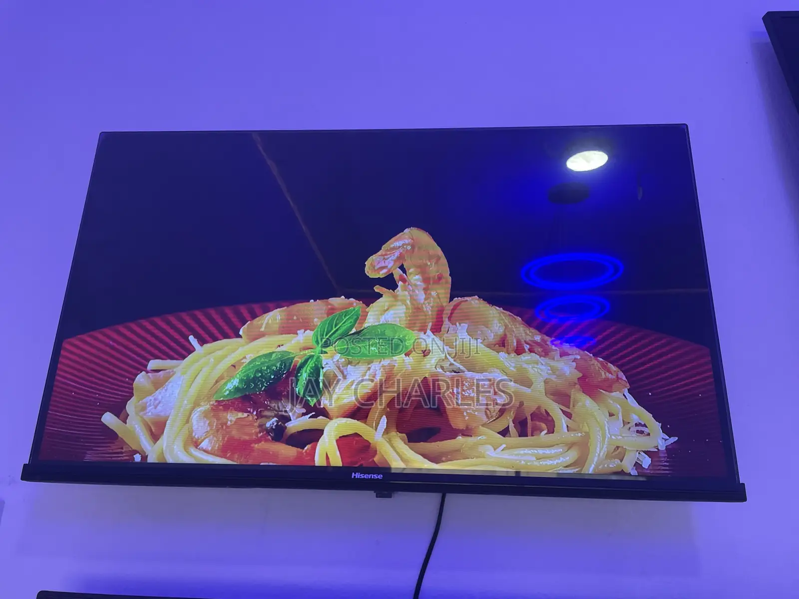 Hisense 32inches Frameless Smart Tv