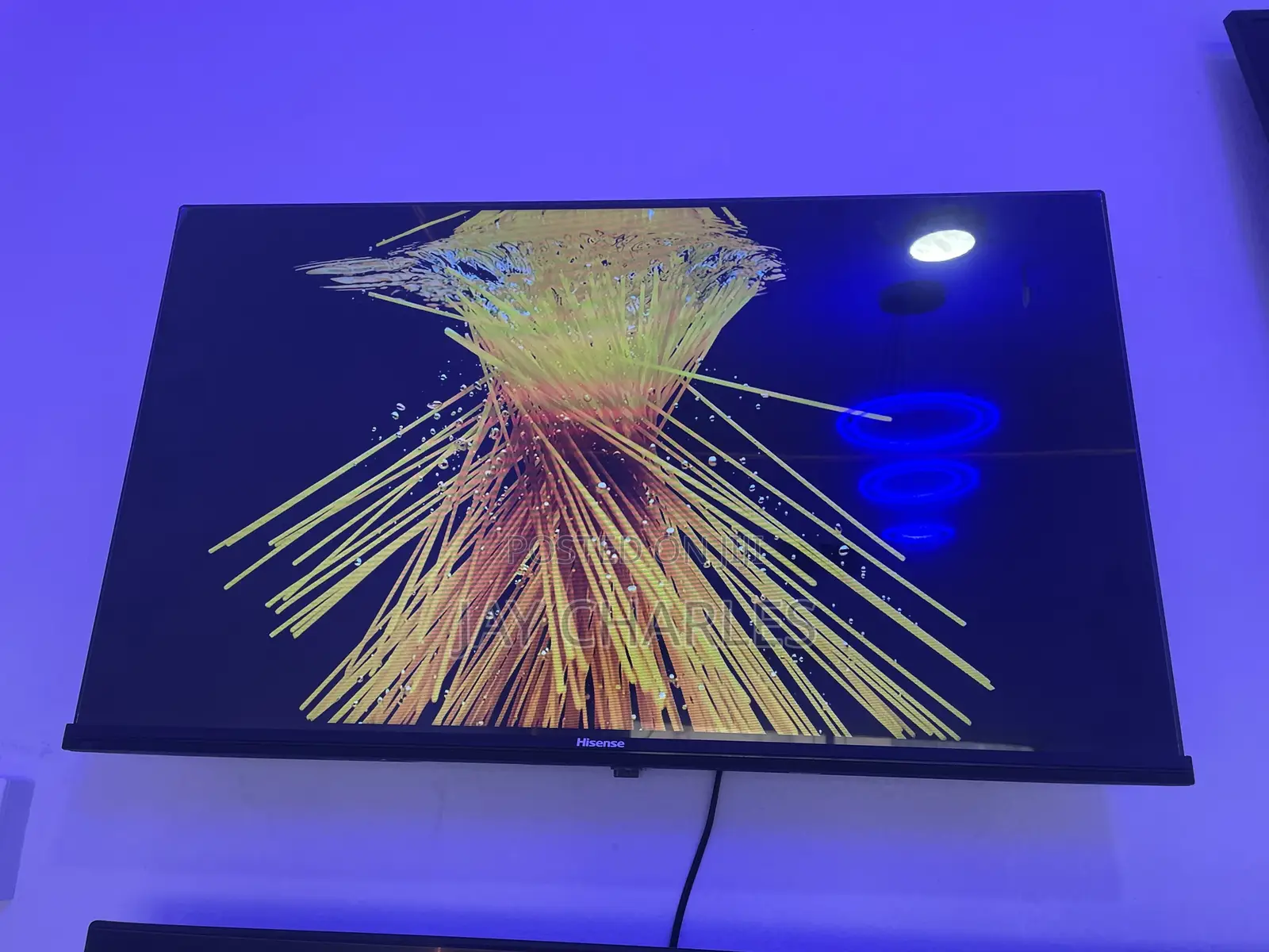 Hisense 32inches Frameless Smart Tv