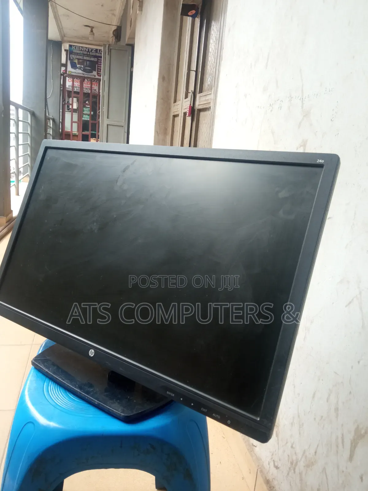 Clean Hp 240 Hdmi Led Monitor