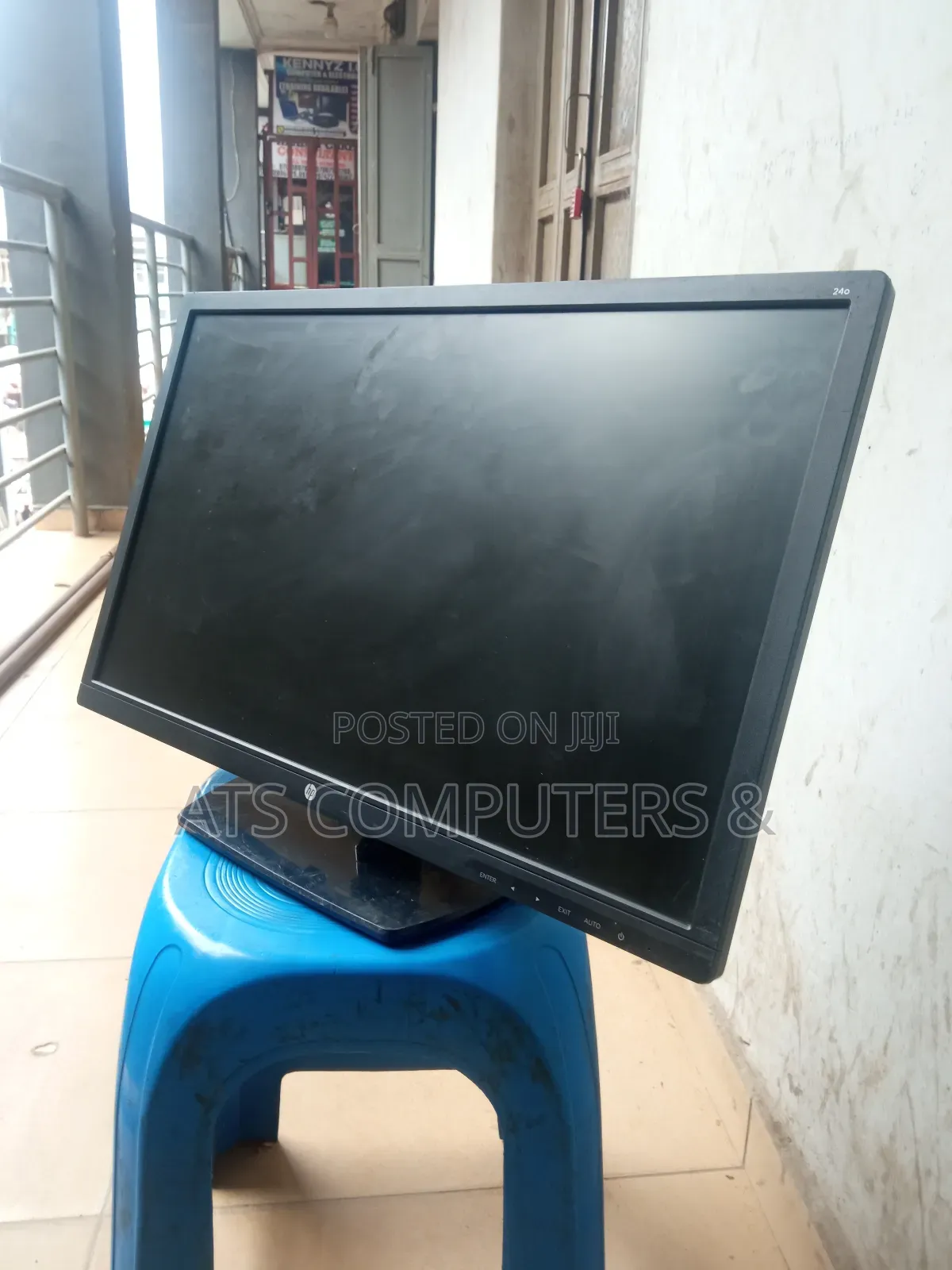 Clean Hp 240 Hdmi Led Monitor