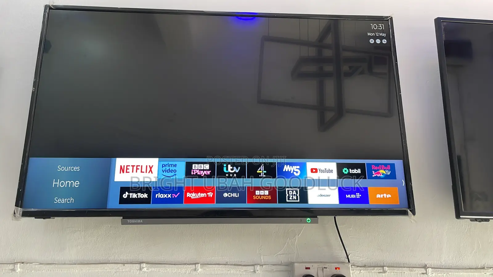 Toshiba 43 Inches Full Smart Tv With Mirror Casting Free Netflix Acct