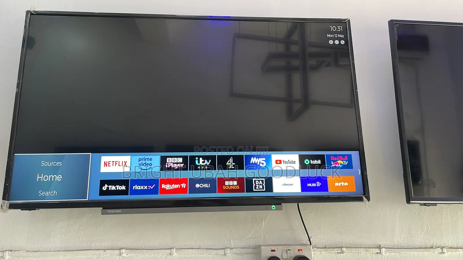 Toshiba 43 Inches Full Smart Tv With Mirror Casting Free Netflix Acct