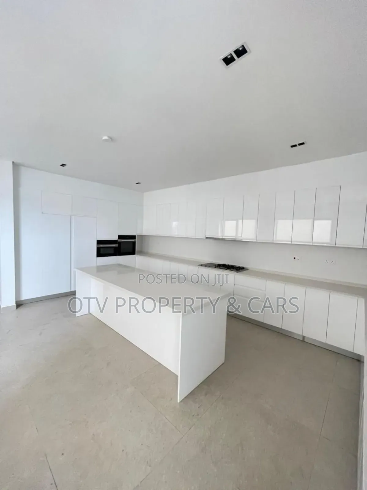 Furnished 6bdrm Duplex in Banana Island for sale