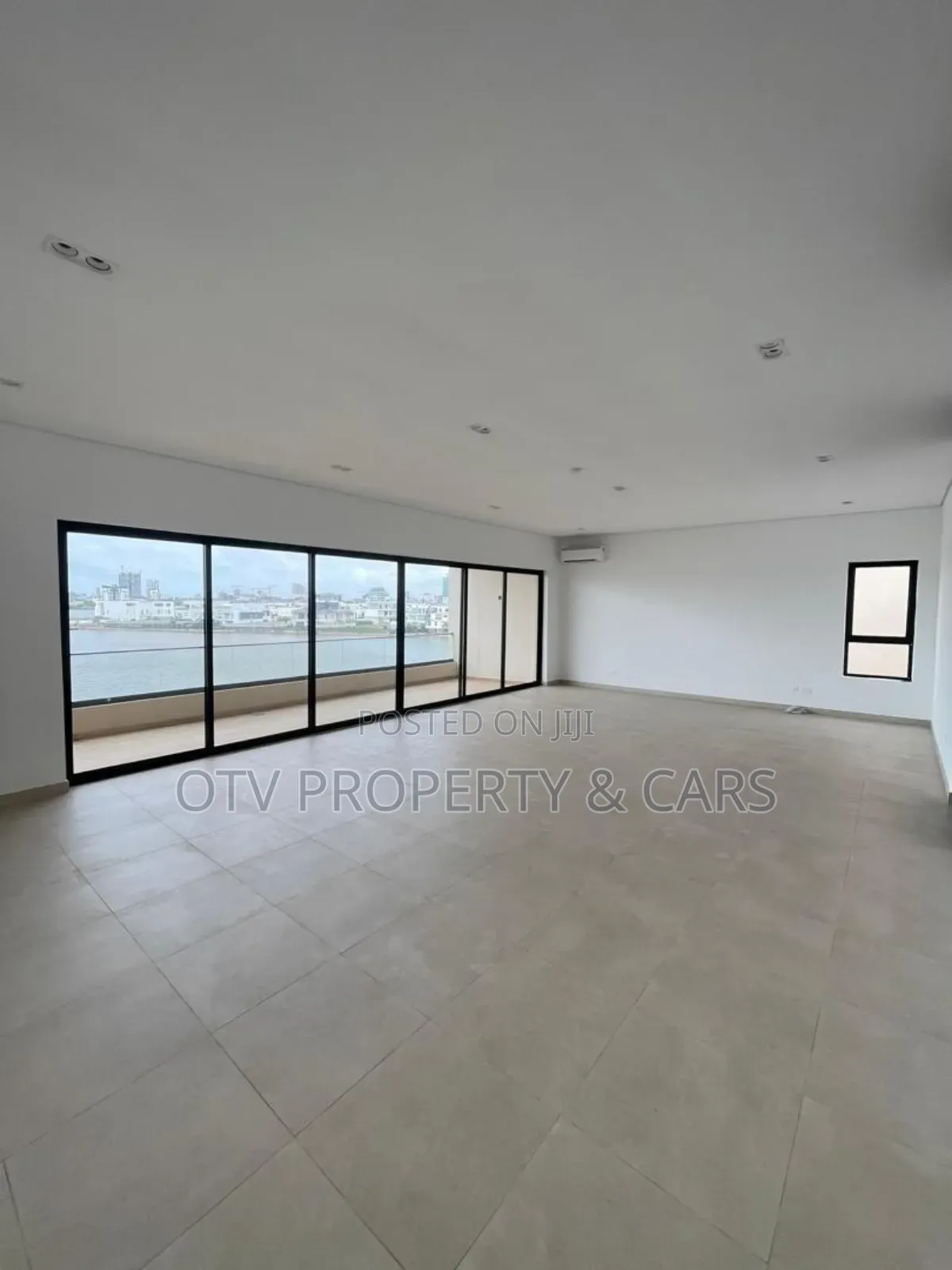 Furnished 6bdrm Duplex in Banana Island for sale