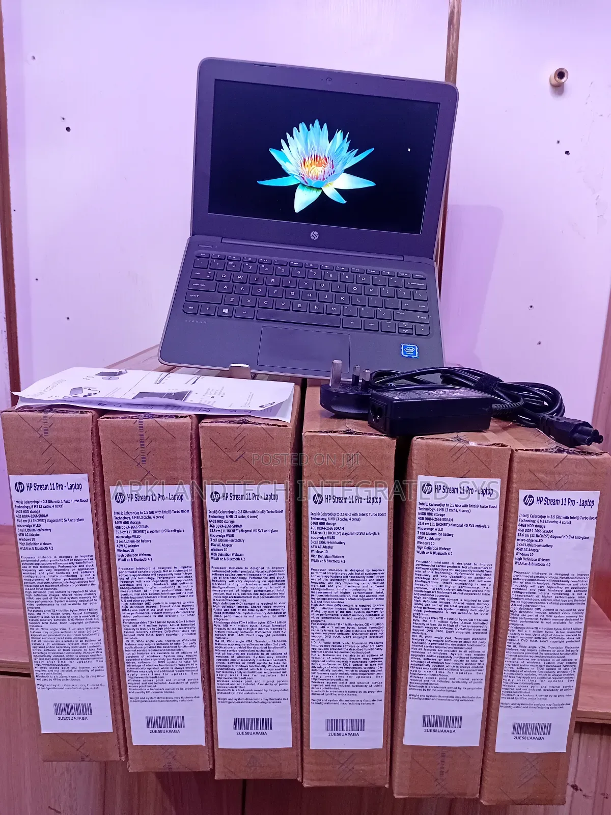 New Laptop HP Stream 11 Pro G3 4GB Intel Celeron SSD 32GB