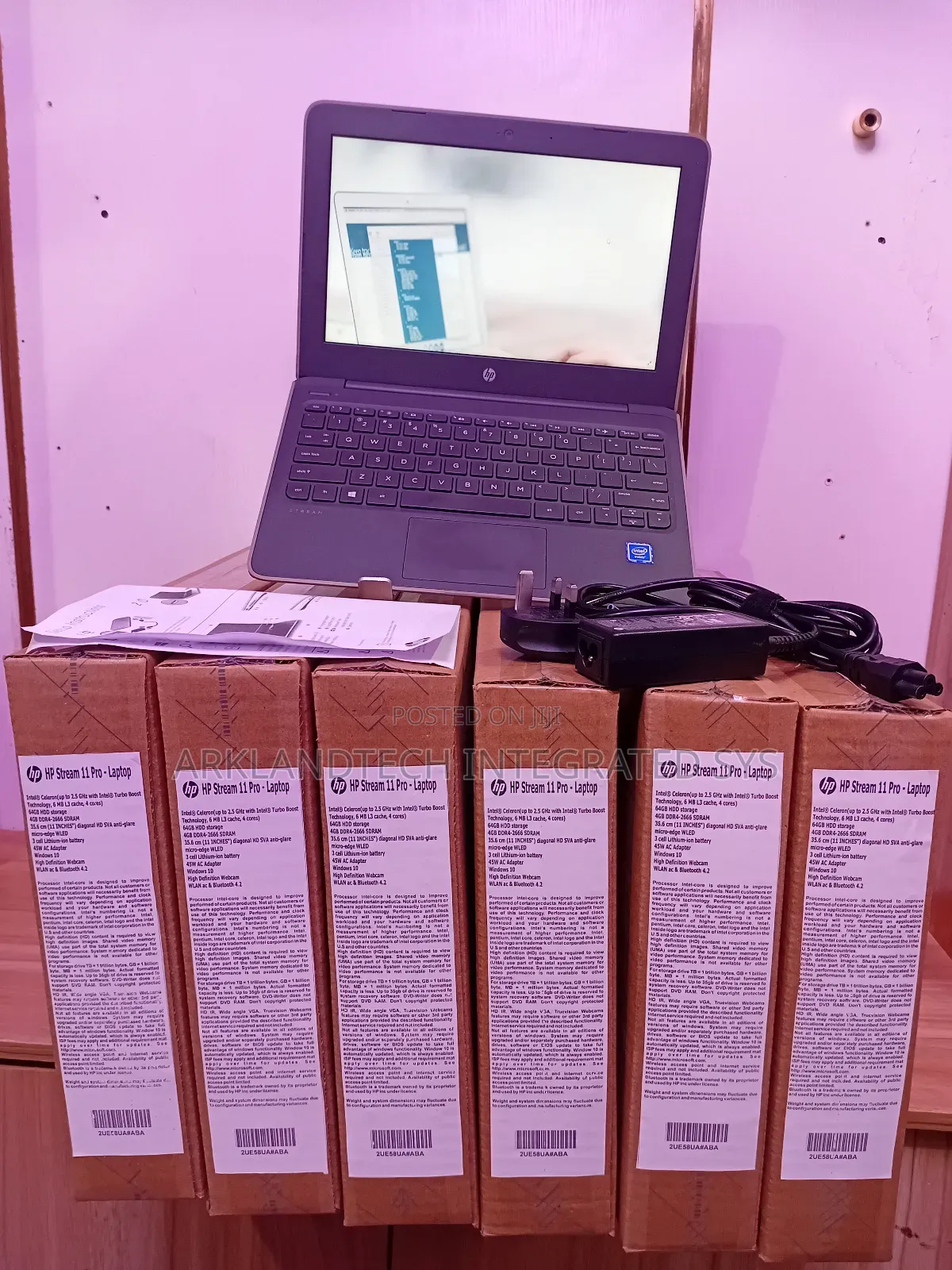 New Laptop HP Stream 11 Pro G3 4GB Intel Celeron SSD 48GB