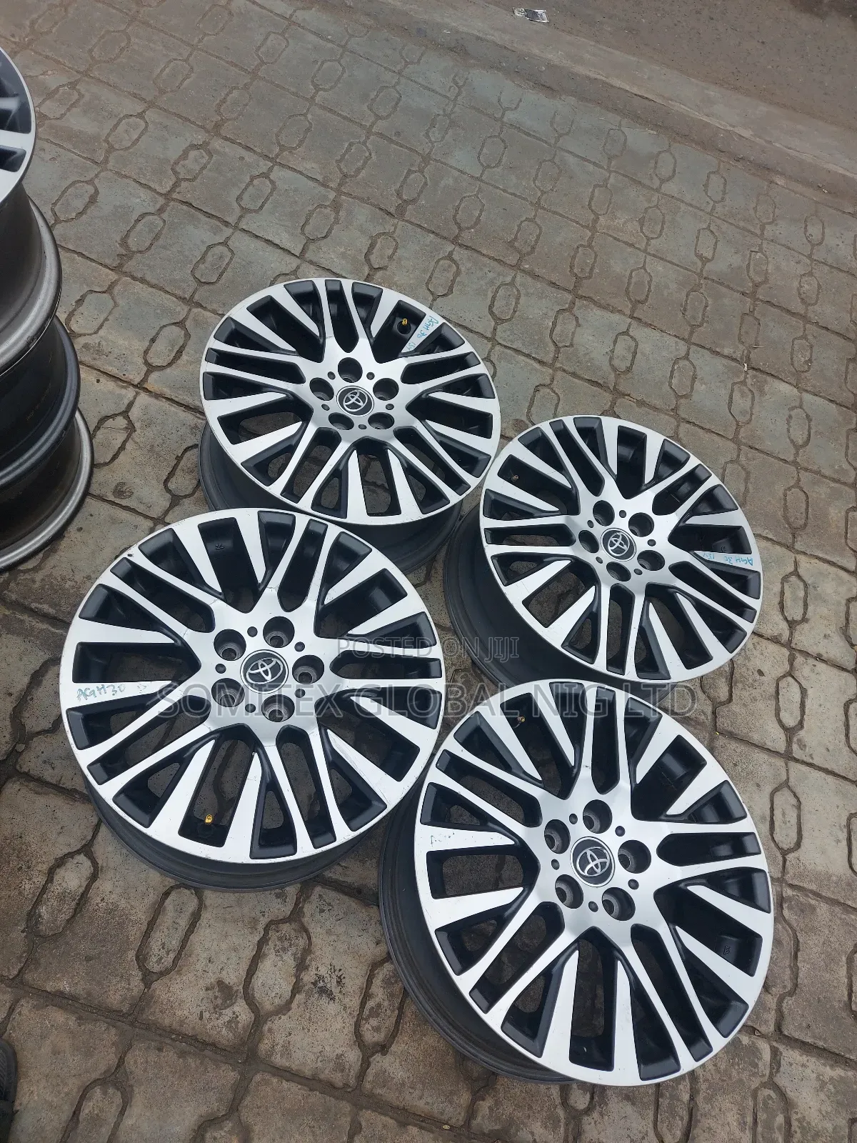 2018 Toyota Camry Alloyed 18rim
