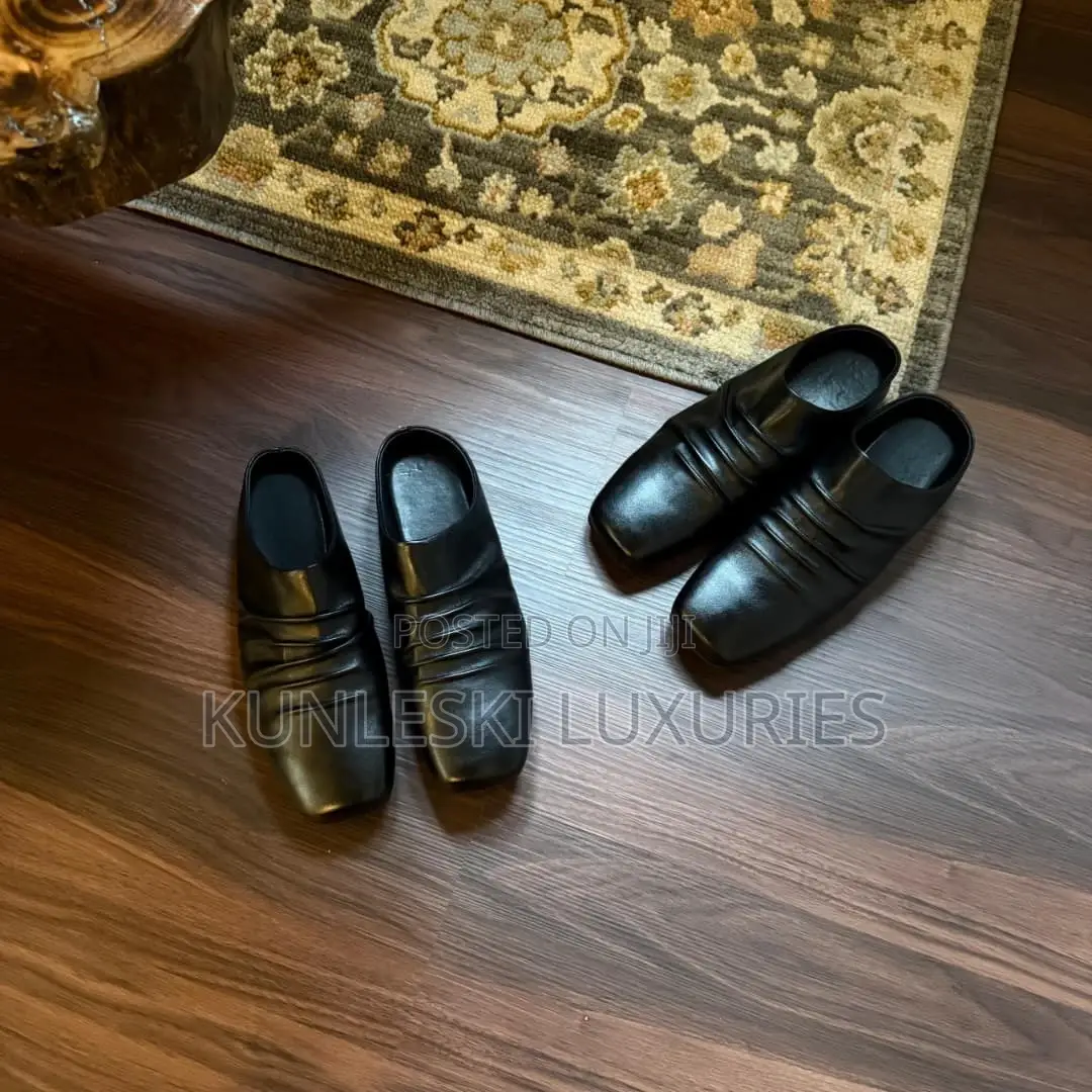 The Unorthodox Drape Pleated Black Mules Shoe