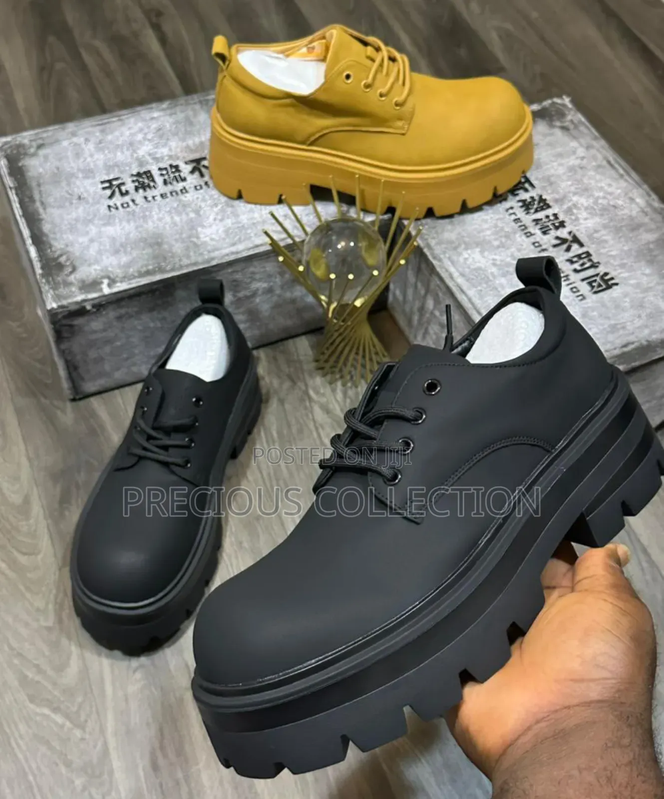High Quality Double Sole, Lace Up Balenciaga Round Faced Shoe