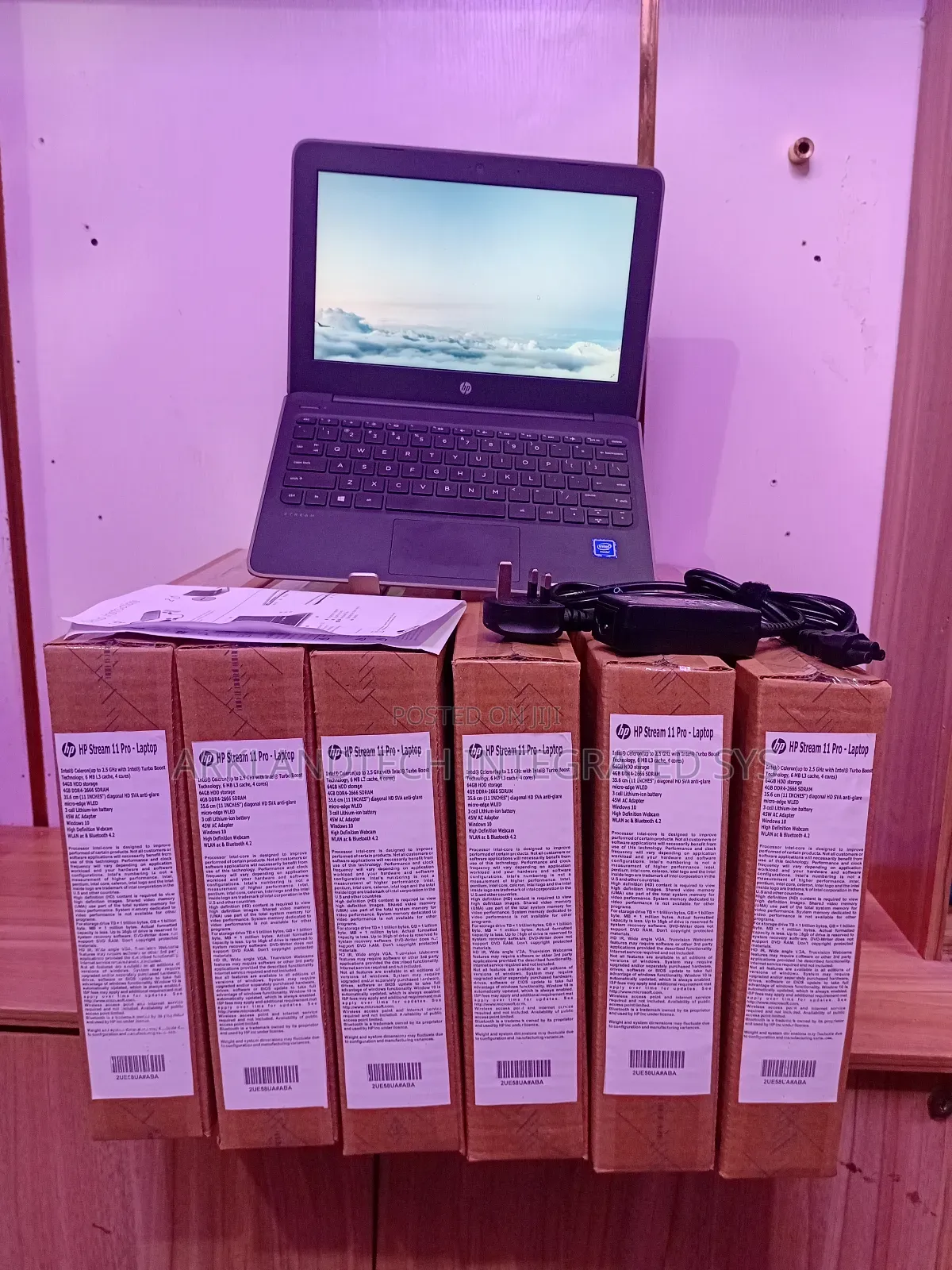 New Laptop HP Stream 14 Pro G3 4GB Intel Celeron SSD 32GB
