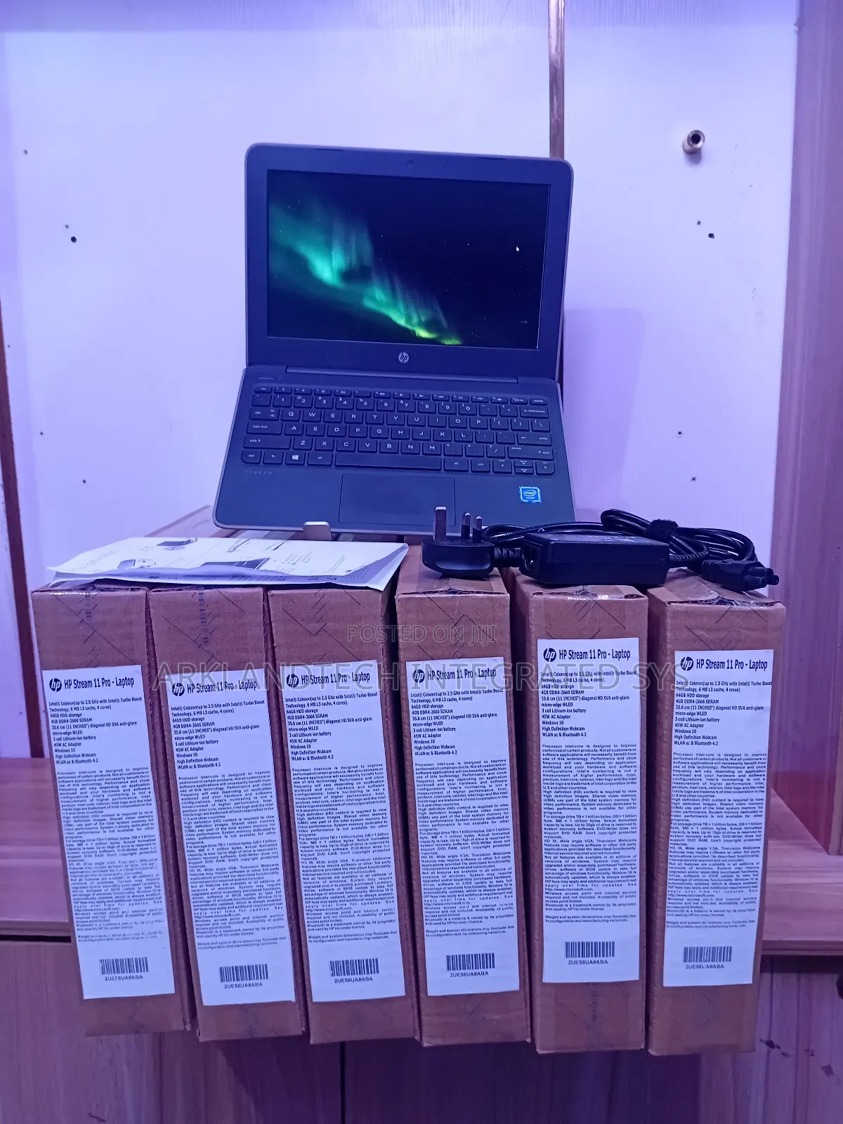 New Laptop HP Stream 14 Pro G3 4GB Intel Celeron SSD 32GB